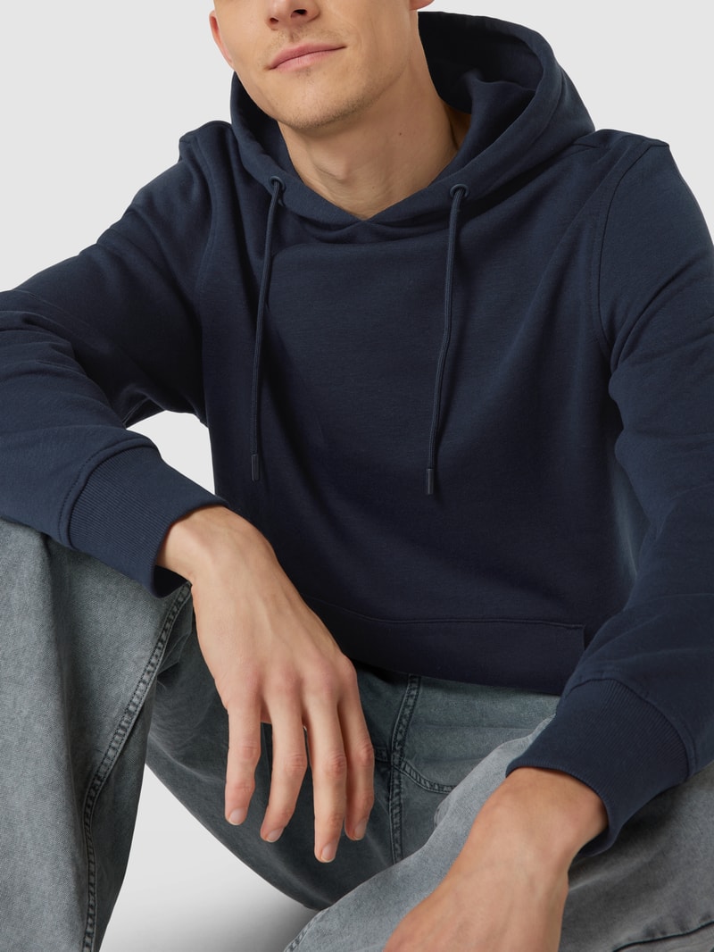 Hoodie mit Känguru-Tasche in dunkelblau