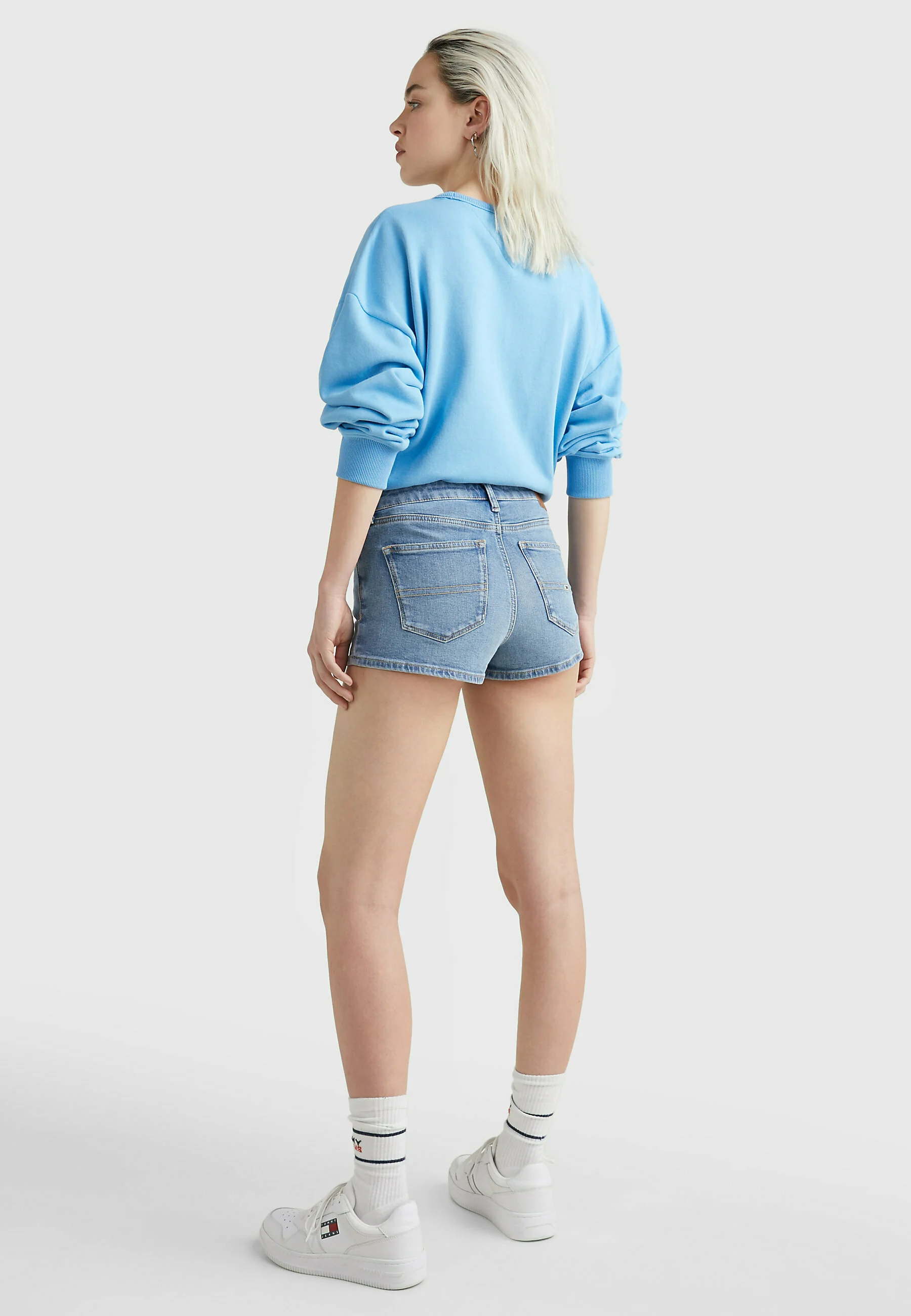 Tommy Jeans NORA MID RISE - Pantalones cortos