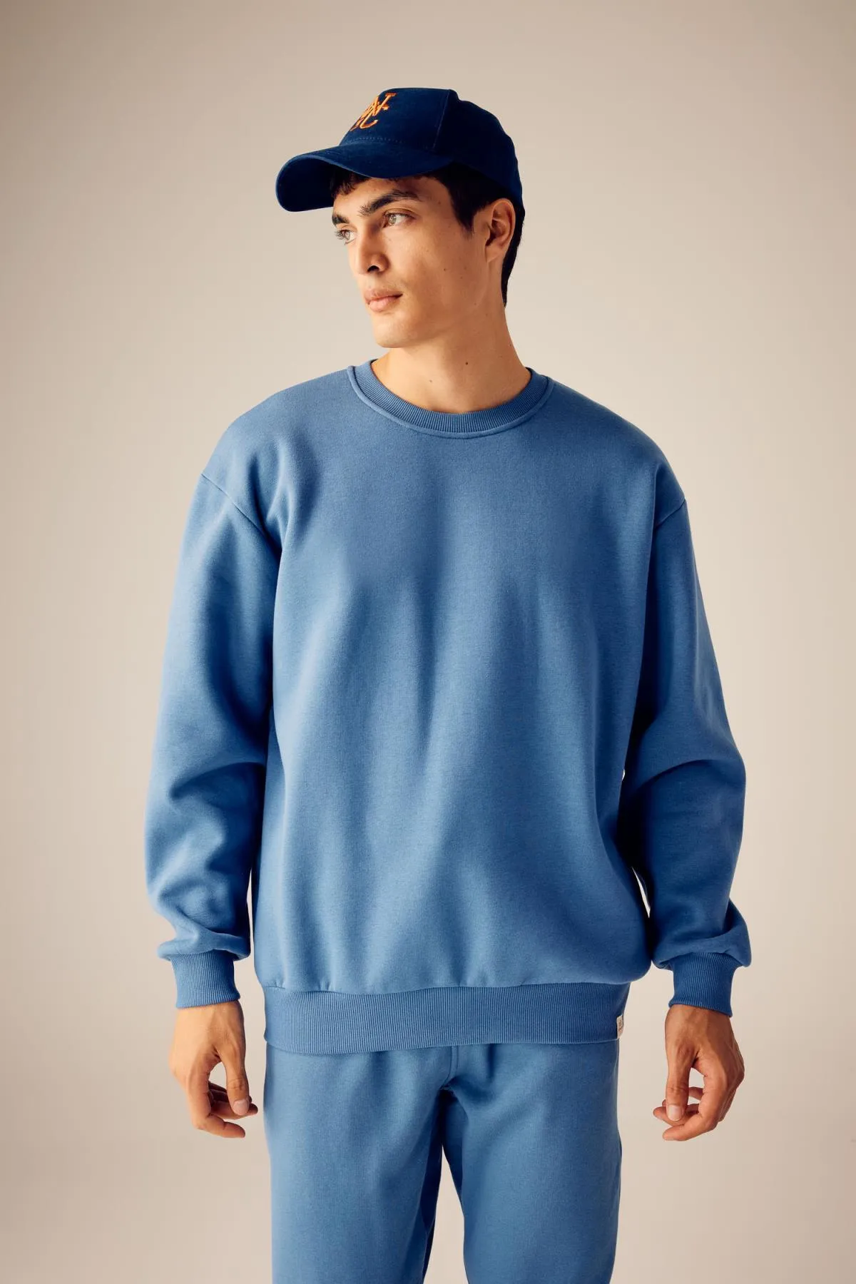 DeFacto  Basic-Sweatshirt mit Rundhalsausschnitt in Oversize-Passform T5139az23au