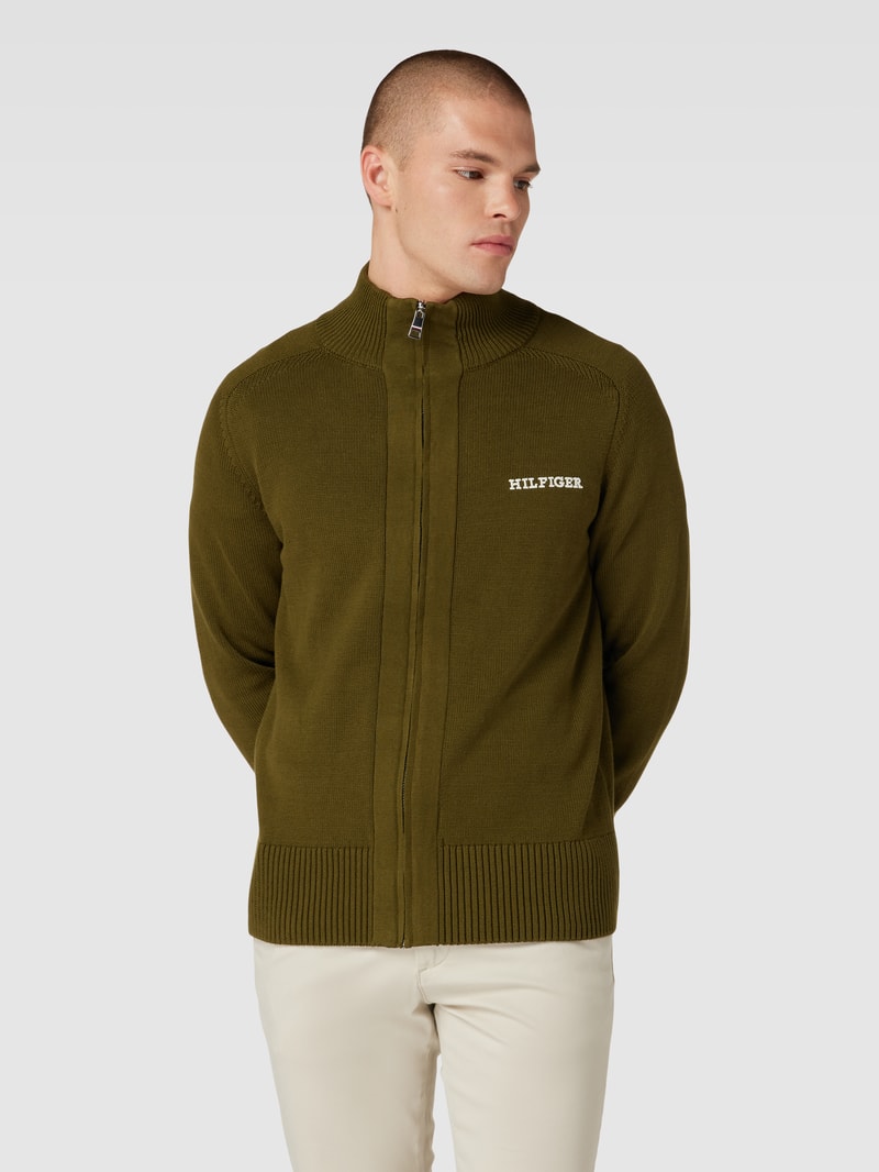 Strickjacke mit Label-Stitching Modell 'MONOTYPE' in olivgrün