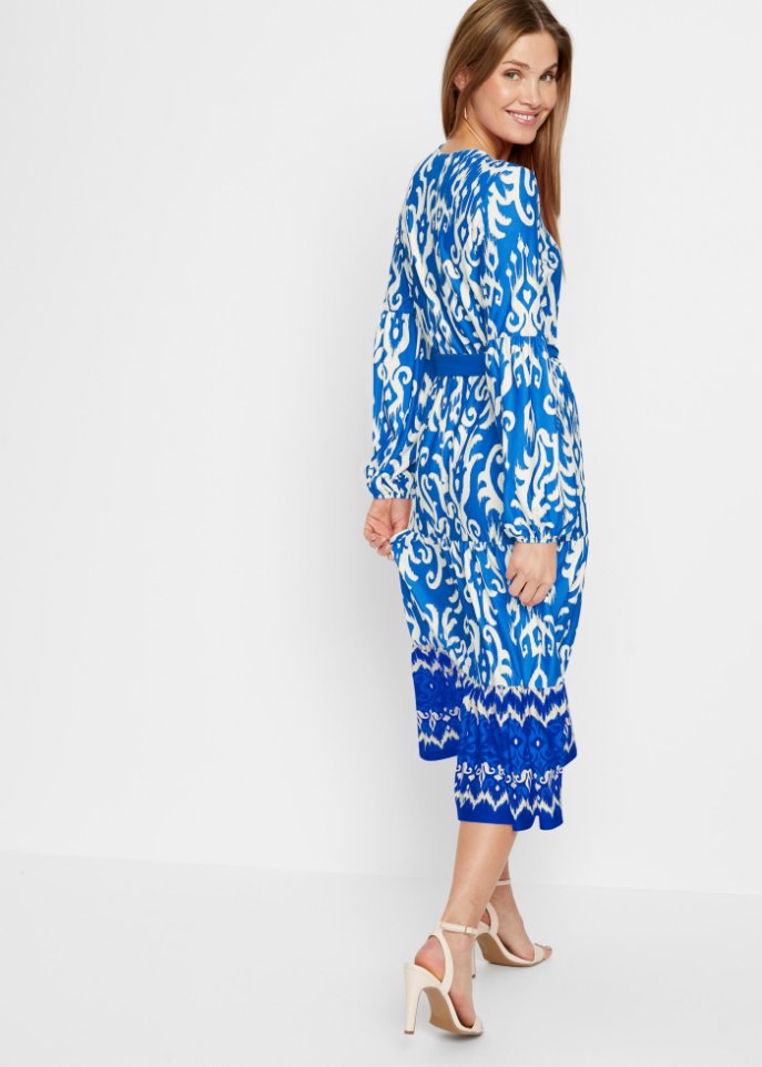 Kleid mit weitschwingendem Rock
