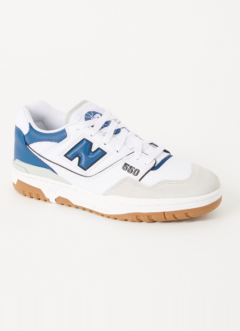 Teniși New Balance 550 din piele cu detalii întoarsă.