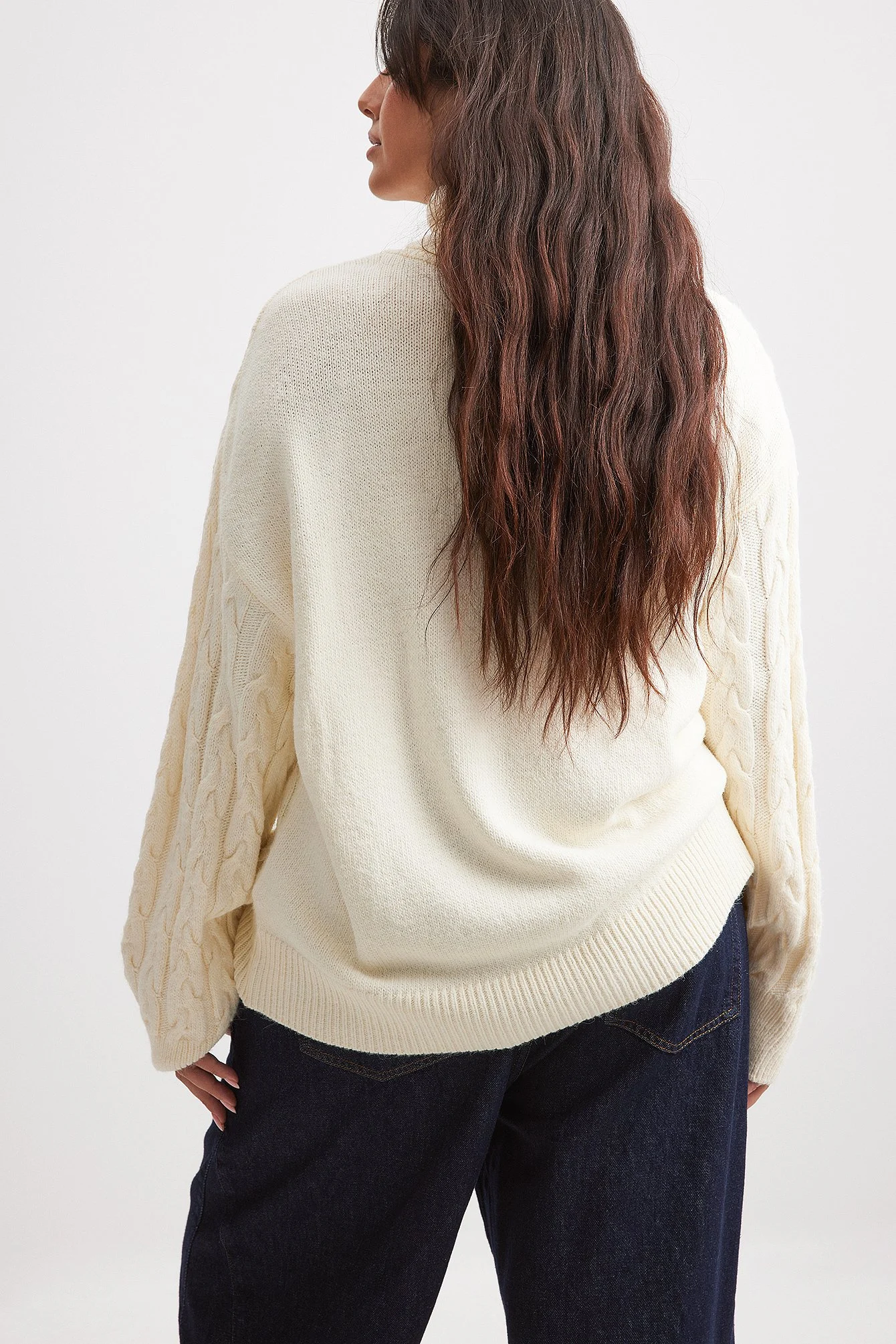 Strickpullover mit Rollkragen und Zopfmuster