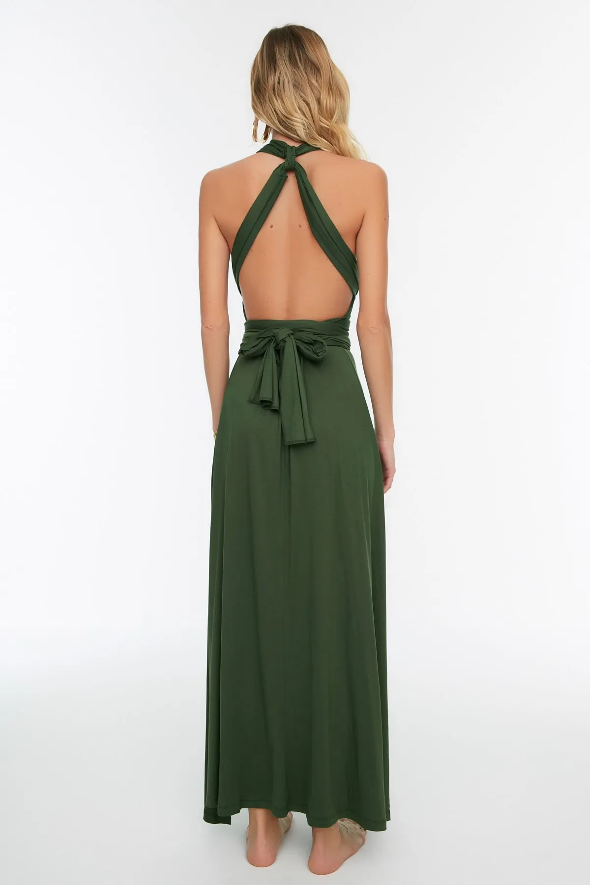 Trendyol Collection  Khakifarbenes, gestricktes Maxi-Strandkleid mit Gürtel TBESS21EL2992