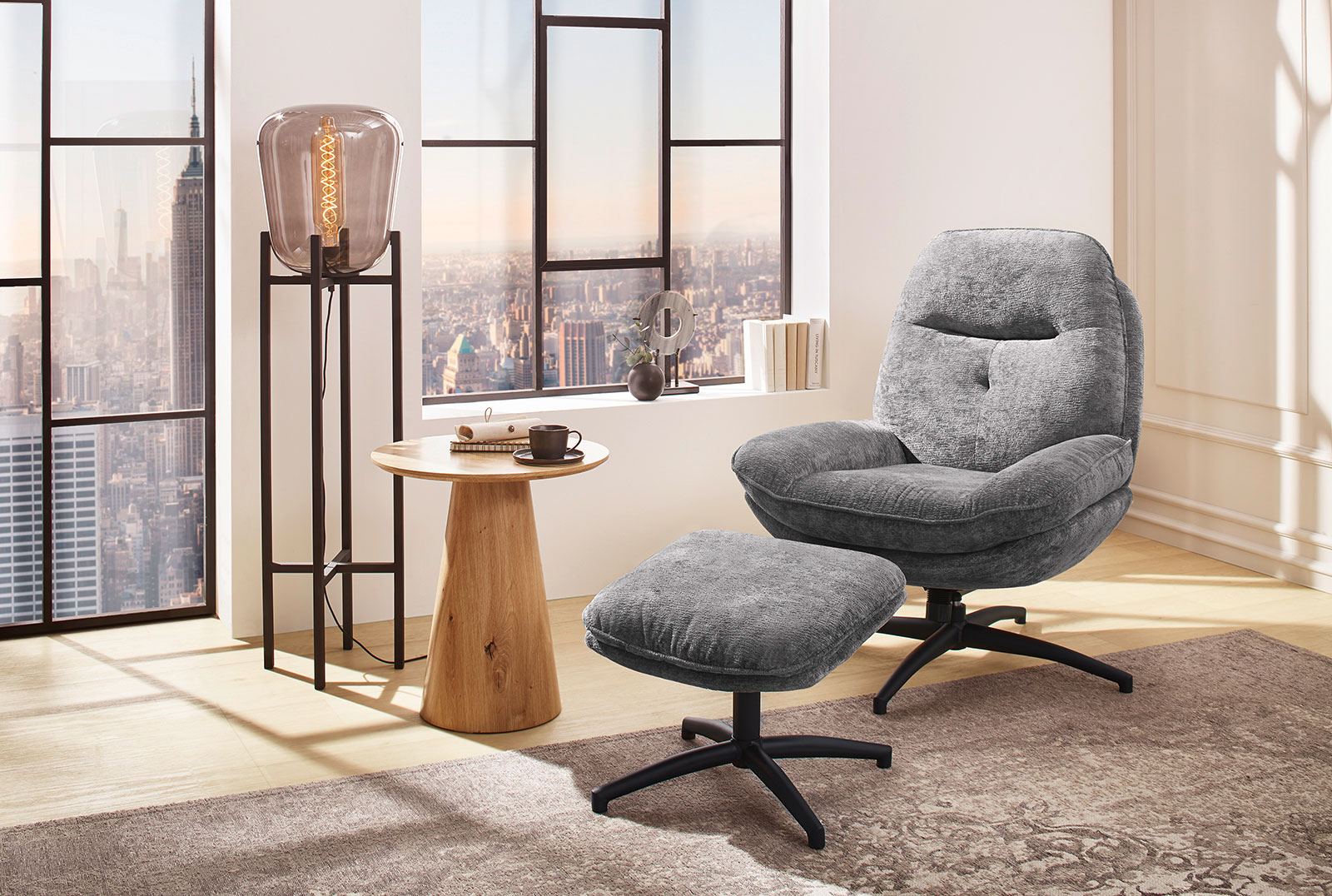 Relax-Sessel mit Hocker