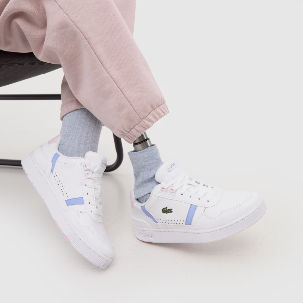 Lacoste T-Clip sportcipő fehér és kék színben