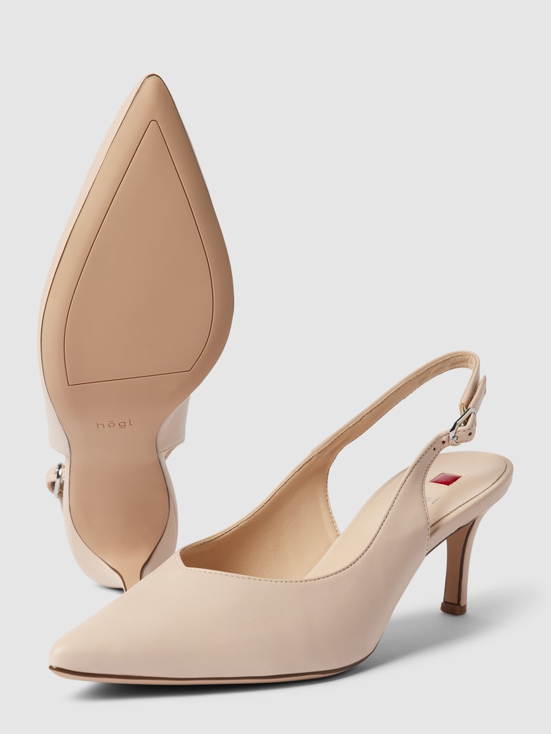 Pumps mit Dornschließe in sand