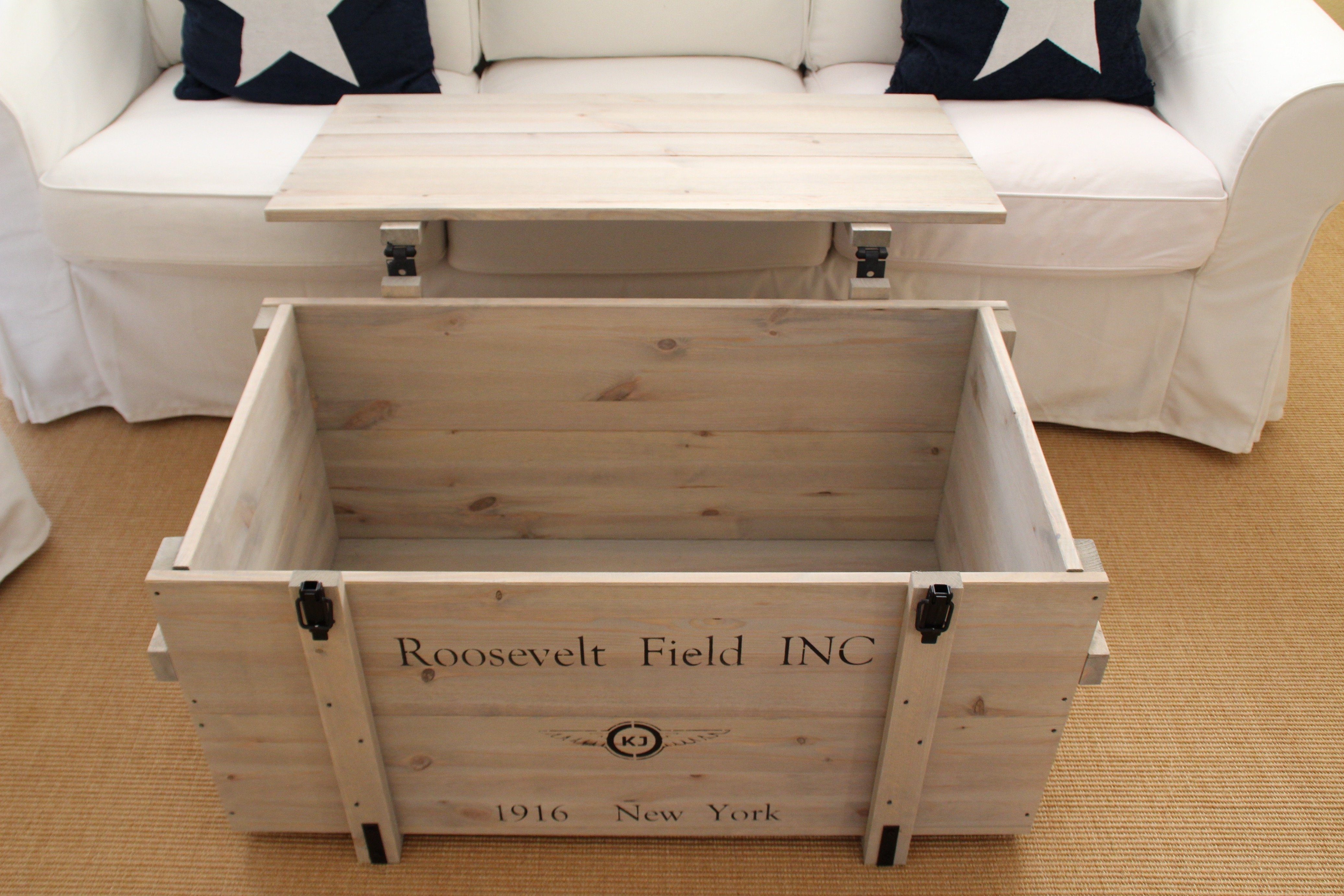 Uncle Joe´s Truhentisch Roosevelt Field, im Vintage-Stil