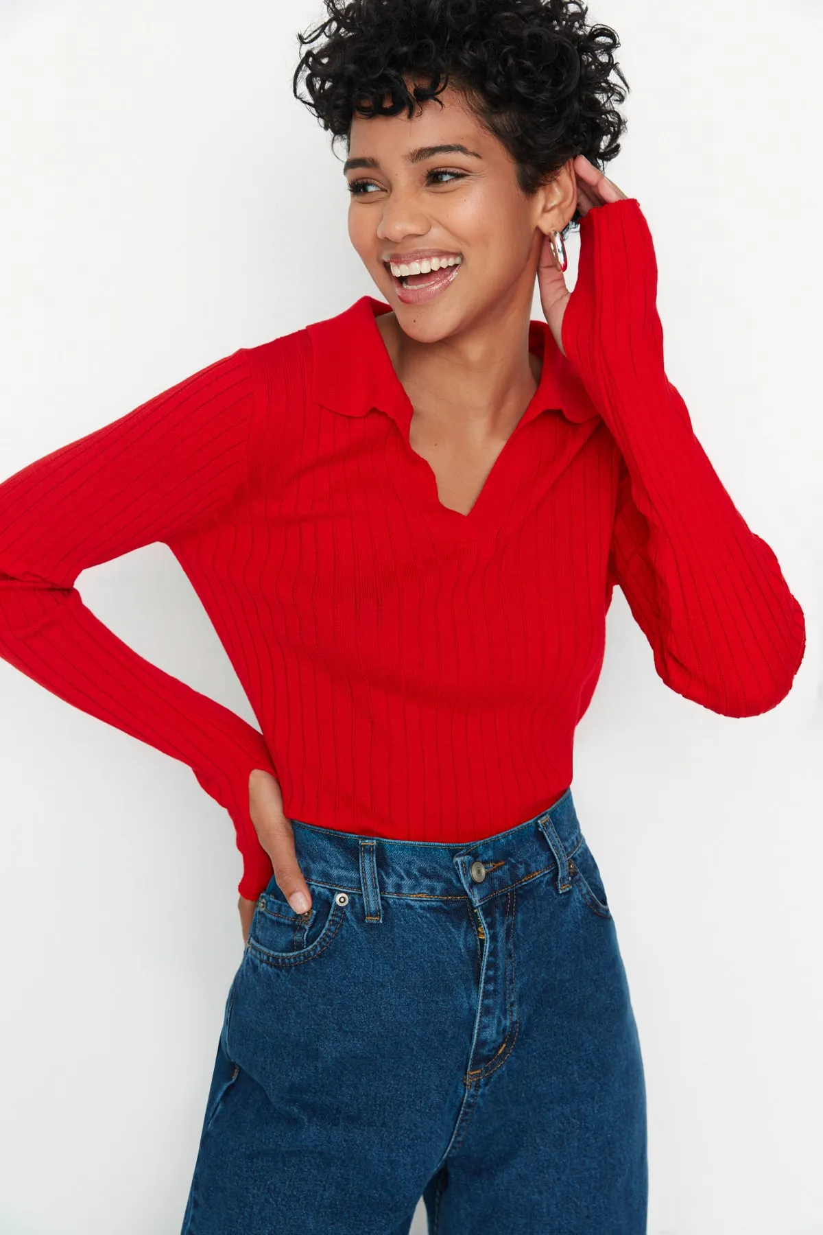 Trendyol Collection  Roter Strickpullover mit Rollkragen TWOAW21KZ1113