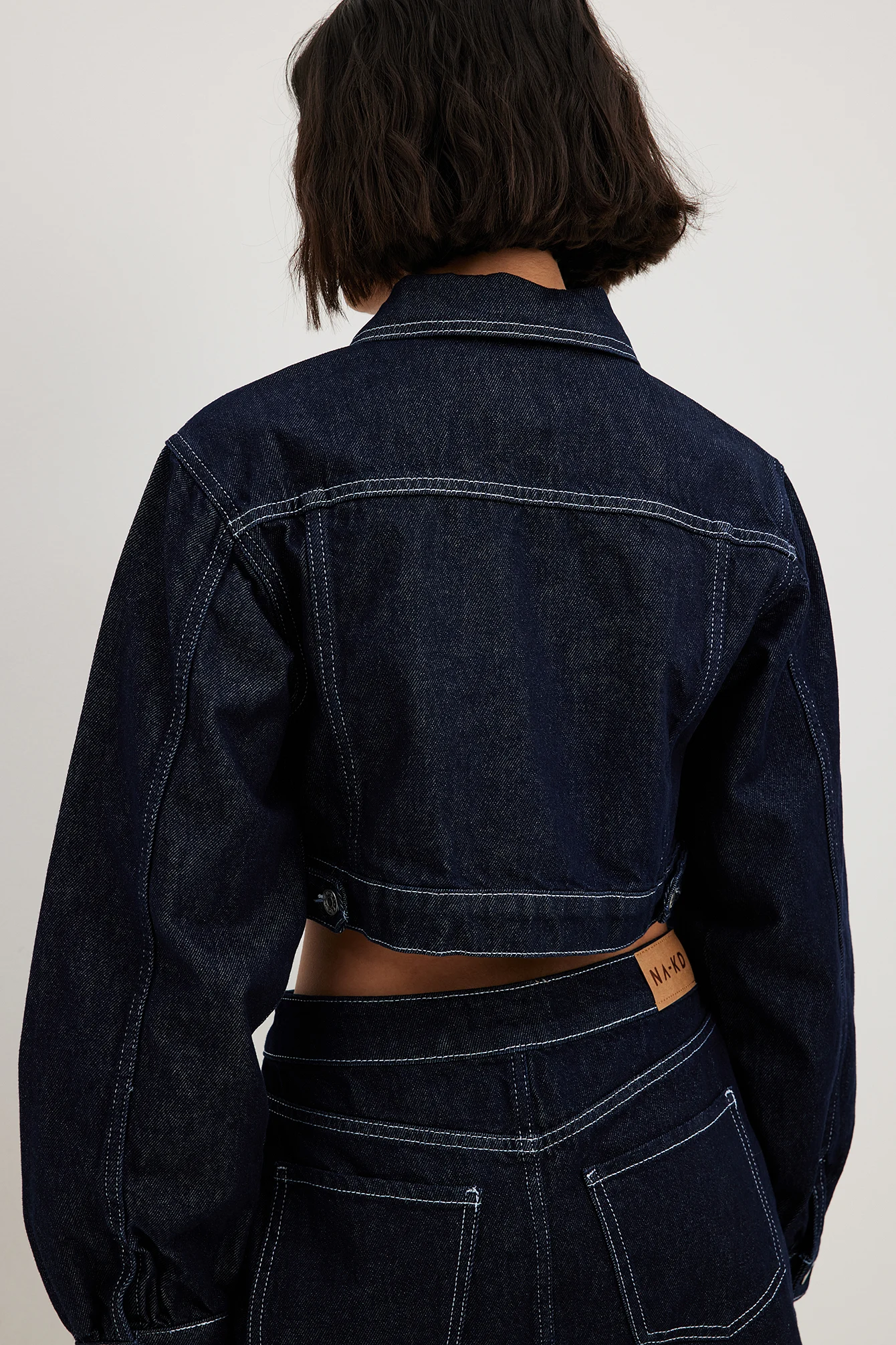 Bauchfreie Jeansjacke