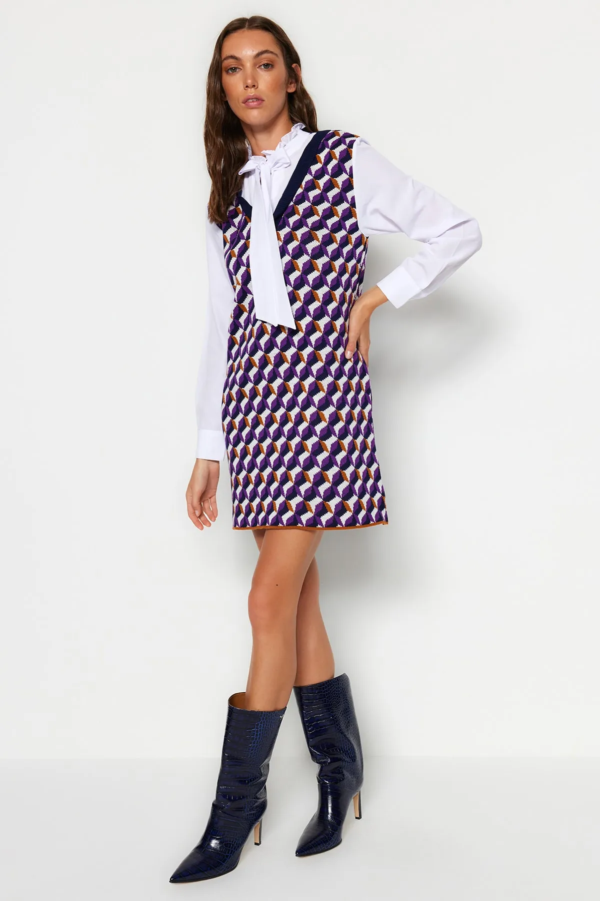 Trendyol Collection  Lila selbstgemustertes Mini-Strickkleid TWOAW22SV0122