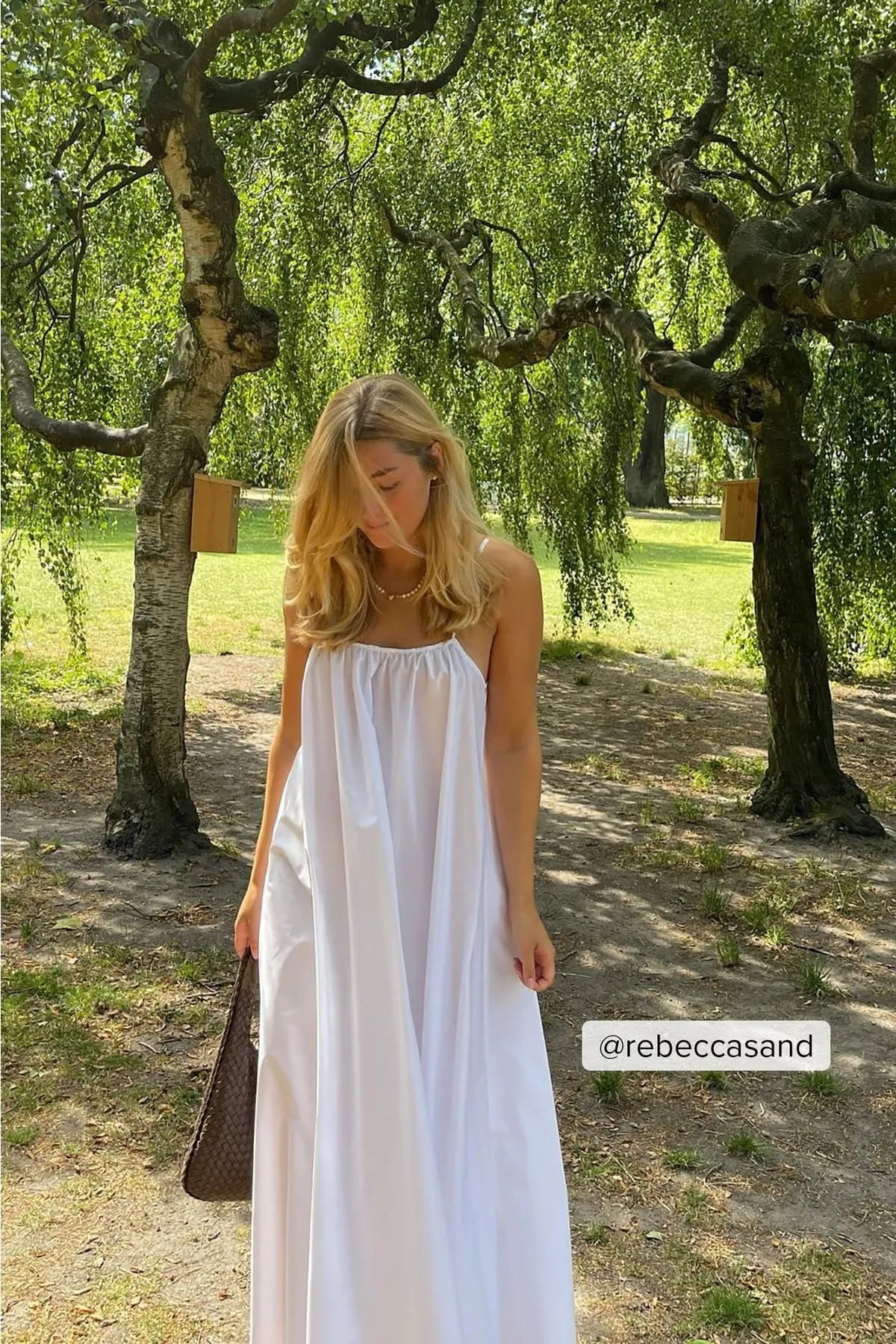 NA-KD  Fließendes Midikleid aus Baumwolle