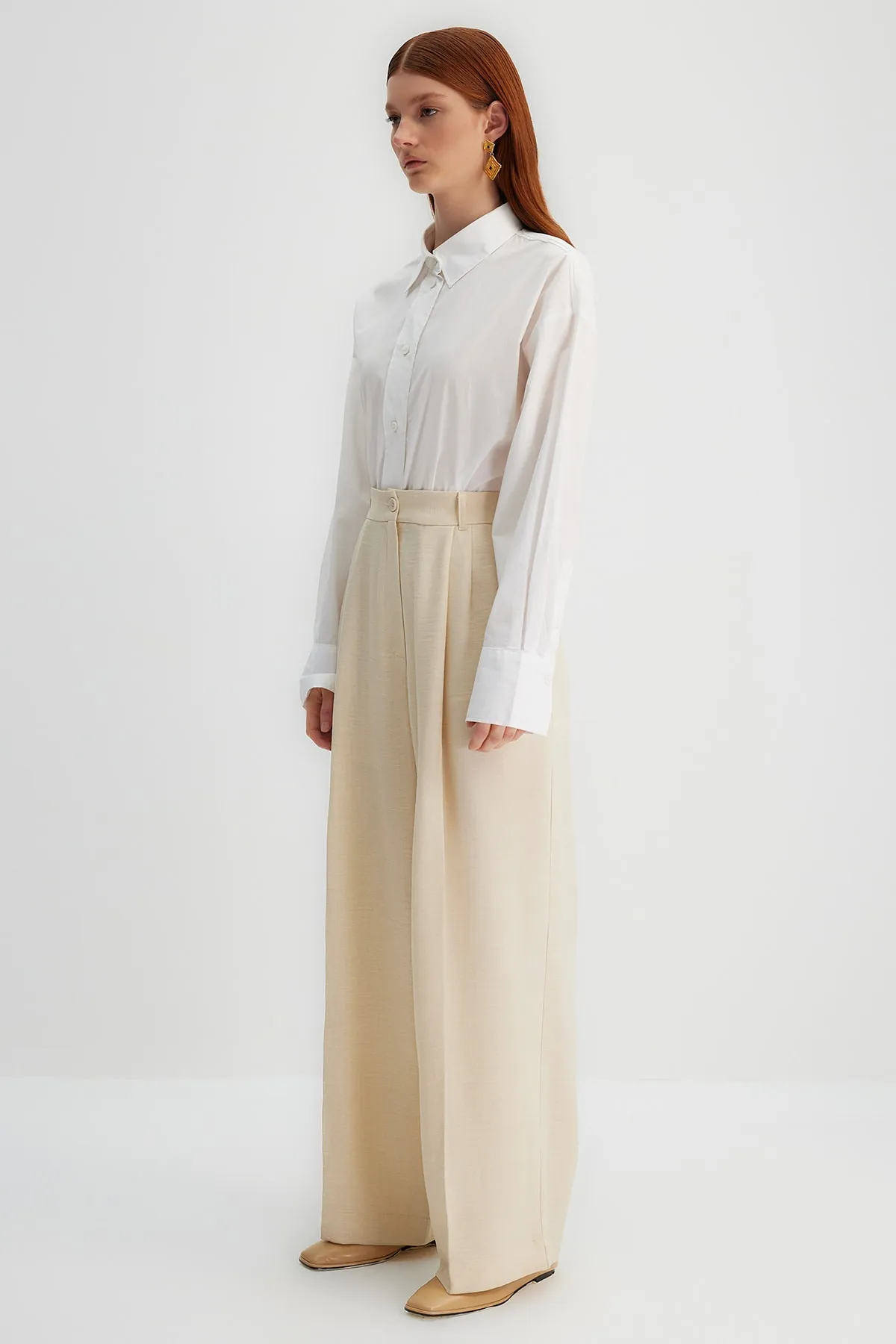 Trendyol Modest  X Kevser Sarıoğlu Beige gewebte Hose mit hoher Taille und weitem Bein TCLSS23TP00006