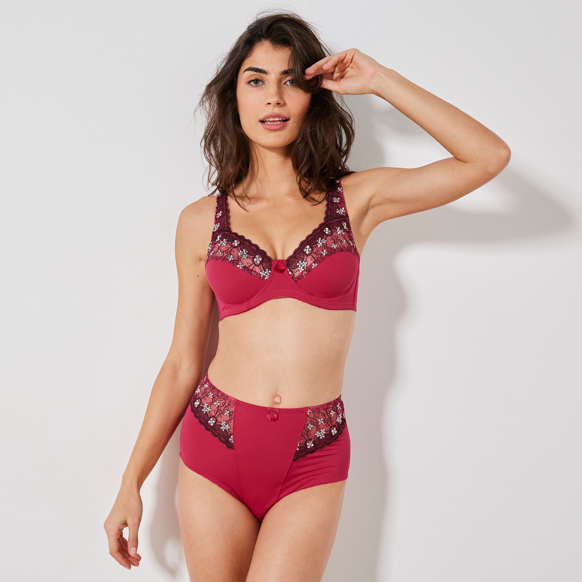 Gainette microfibre tulle brodé Caminata