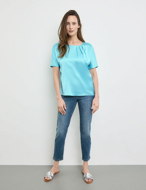 Fließendes Blusenshirt mit Material-Patch
