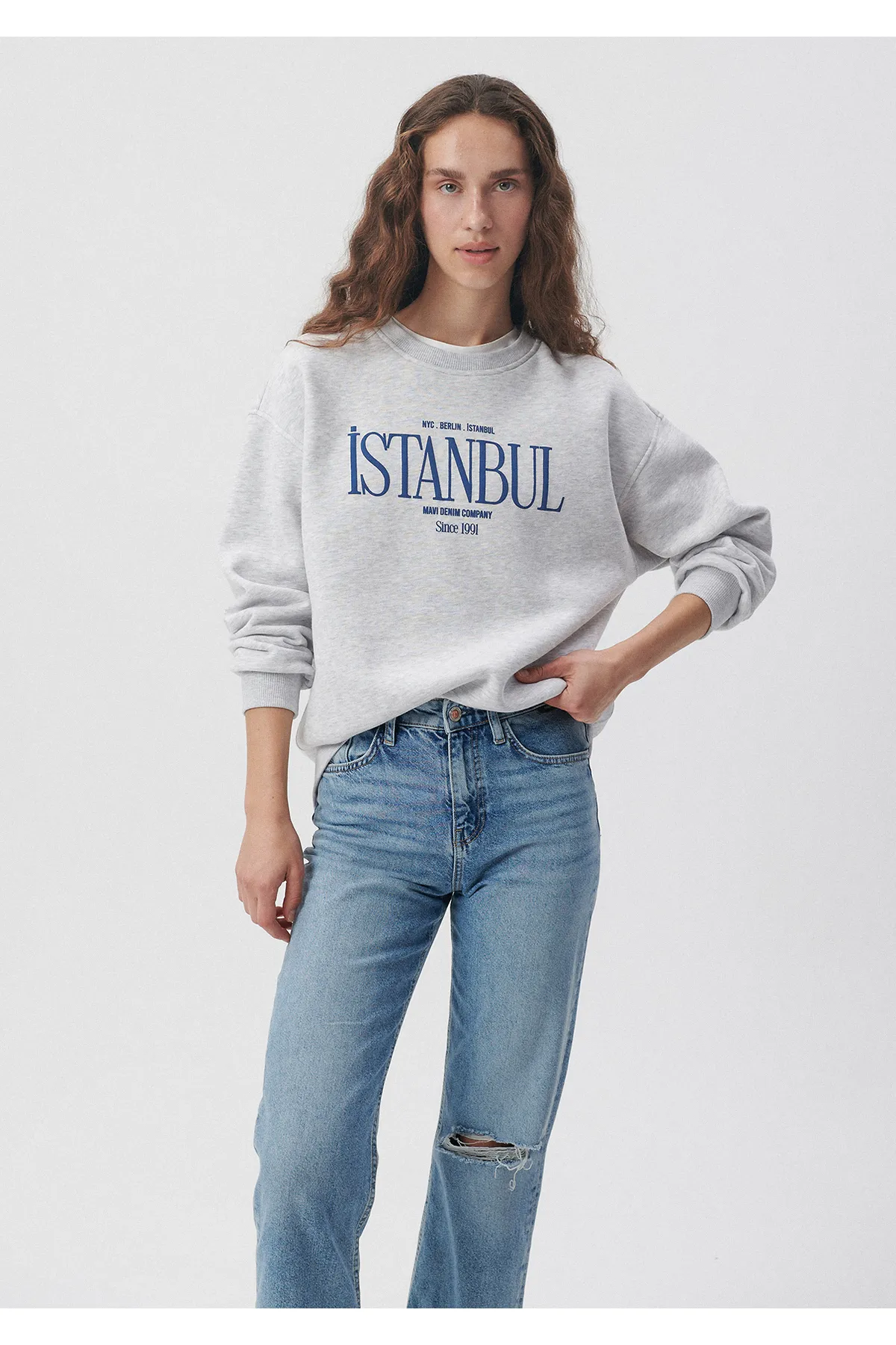 Mavi  Graues Sweatshirt mit Istanbul-Aufdruck 1612006-82816