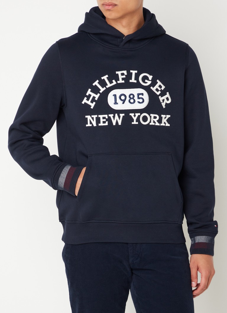 Tommy Hilfiger Hoodie with logo embroidery and kangaroo pocket
