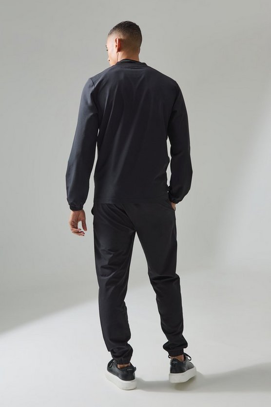 Man Active Golf Windbreaker