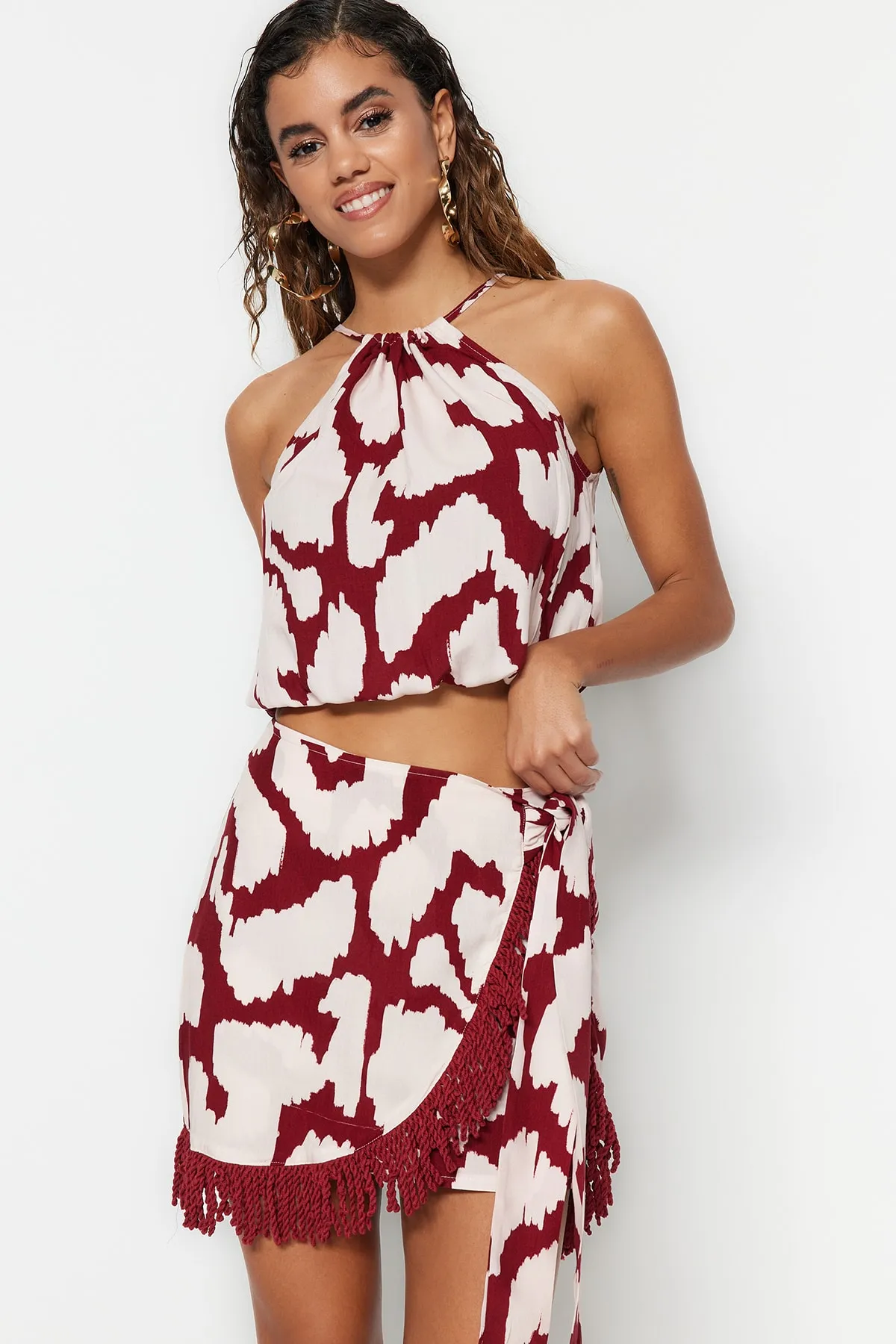 Trendyol Collection  Strick-Bluse mit Troddeln und Tiermuster, Rock-Set TBESS23AU00017