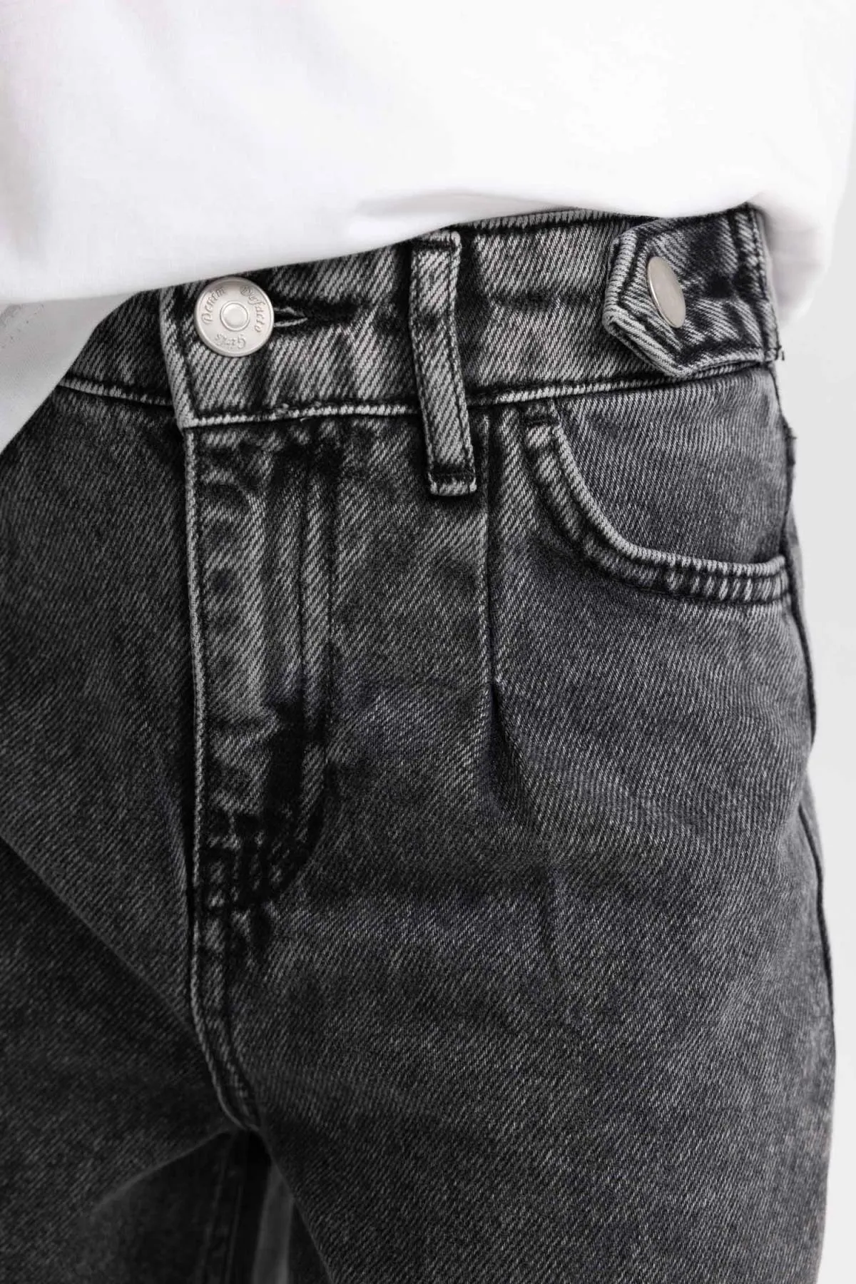 DeFacto  Weite Jeanshose für Mädchen mit abgeschnittenen Beinen