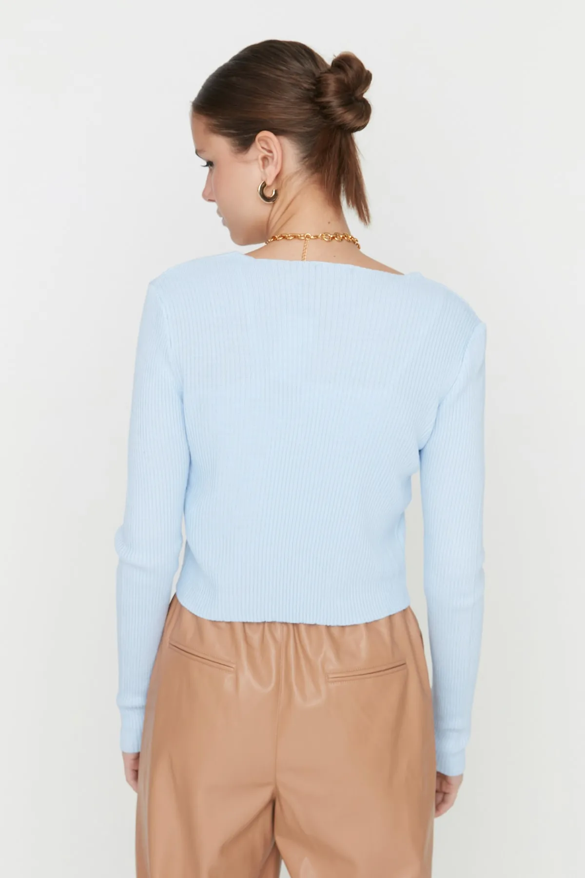 Trendyol Collection  Hellblaues Strickset mit Bluse und Cardigan zum Binden TWOSS21HI0002