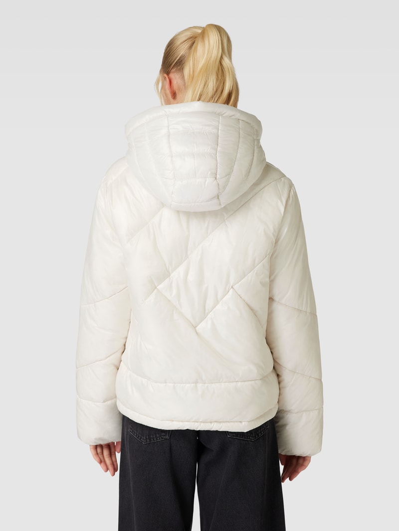Steppjacke mit Reißverschlusstaschen in offwhite