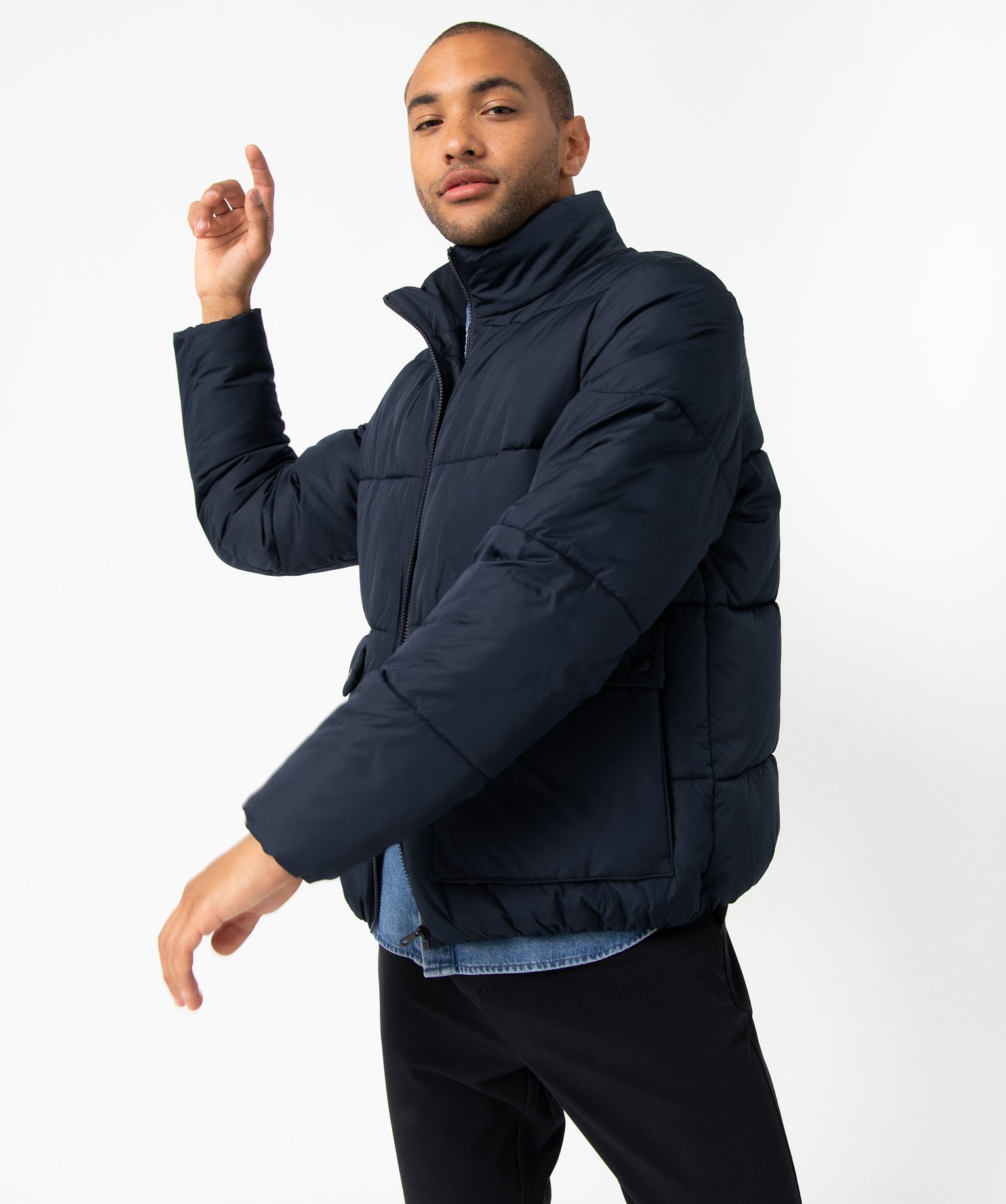 Blouson homme matelassé avec larges poches à rabat beige clair | GEMO