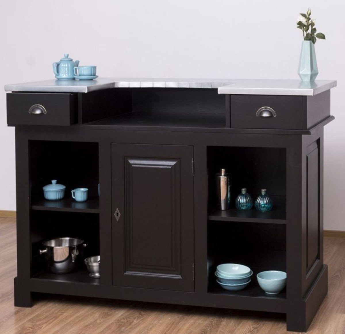 Casa Padrino Barschrank Landhausstil Theke Schwarz / Silber 150 x 65 x H. 107 cm - Massivholz Thekentisch mit verzinkter Tischplatte - Barmöbel im Landhausstil