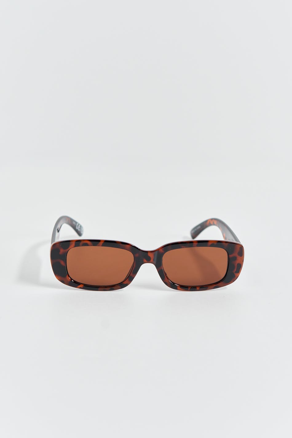 Slim rectangular sunglasses