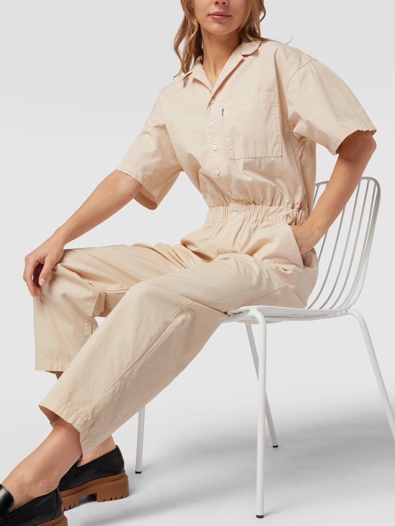 Jumpsuit mit Brusttasche und elastischer Taille in ecru