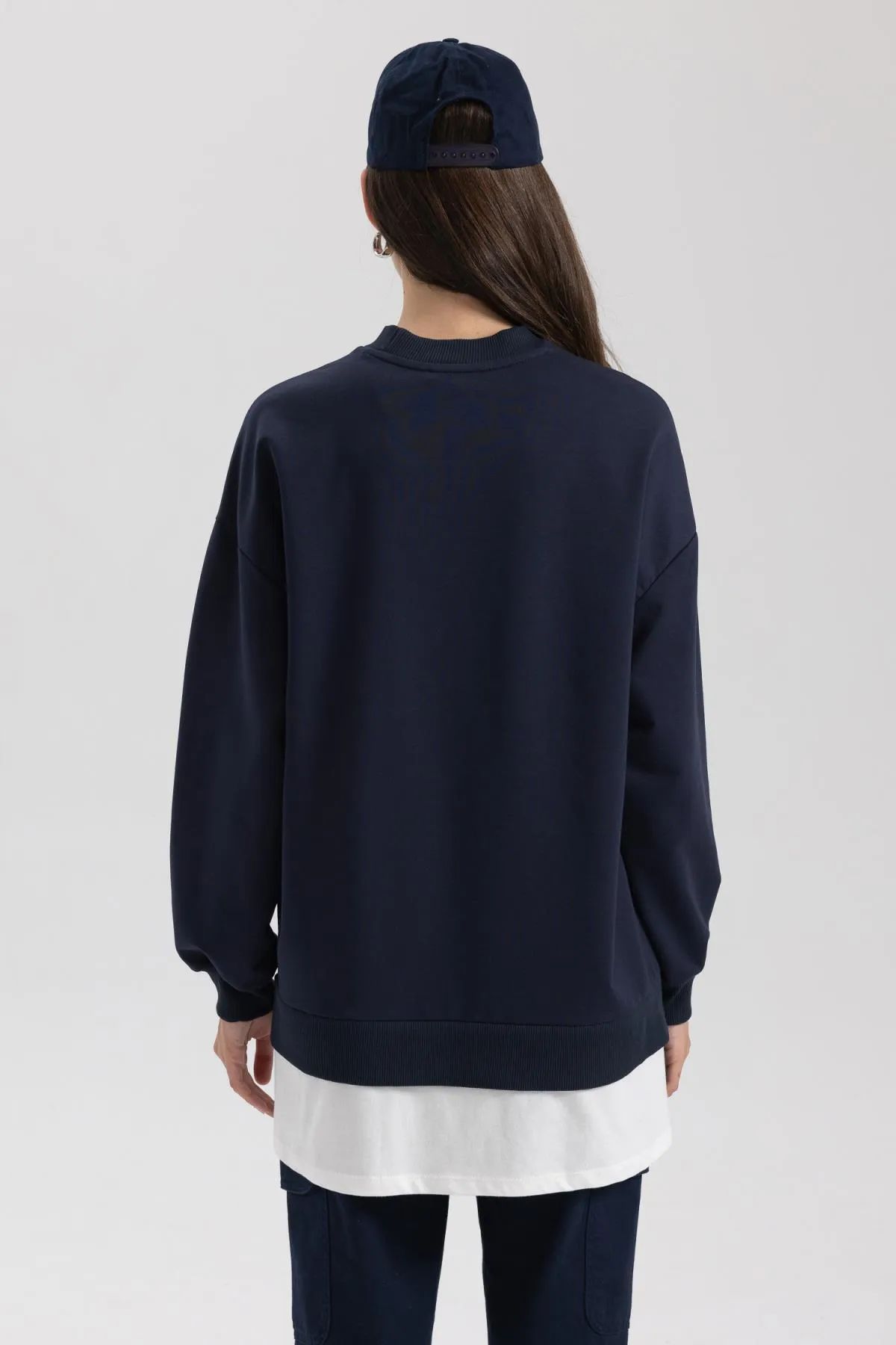 DeFacto  Sweatshirt-Tunika mit normaler Passform und Rundhalsausschnitt