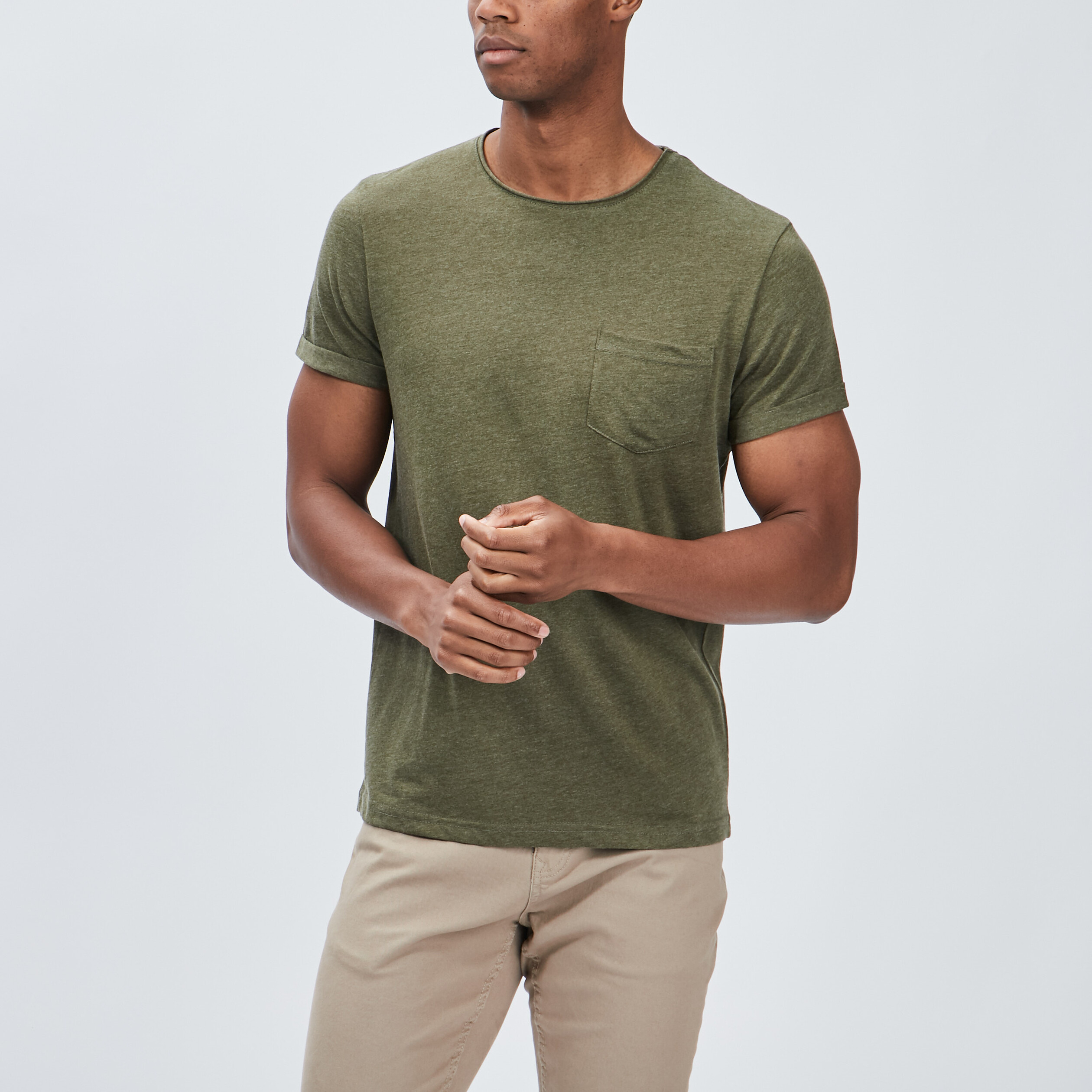 T-shirt col rond avec poche plaquée vert kaki homme | La Halle
