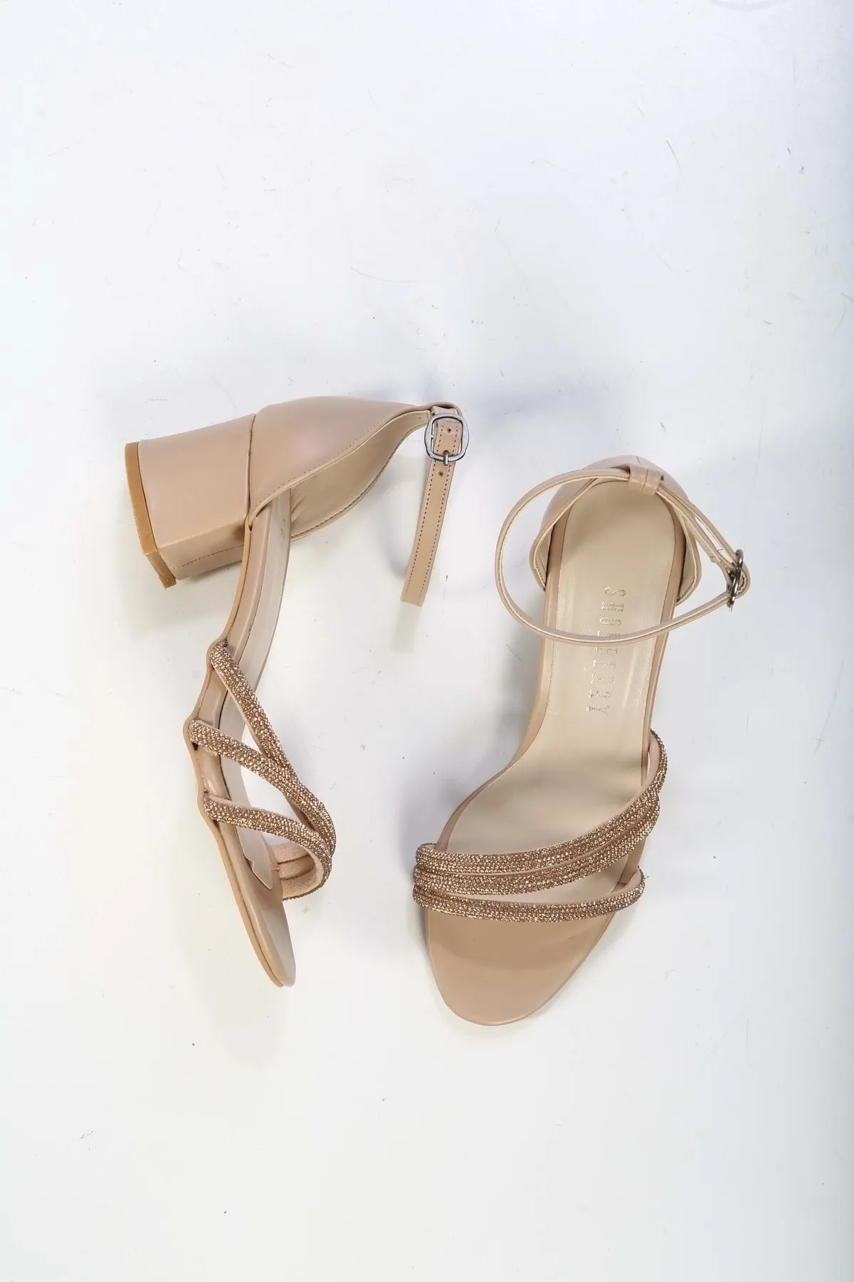 Shoeberry  Damen-Sarzas-Schuhe aus Leder mit Steinabsatz