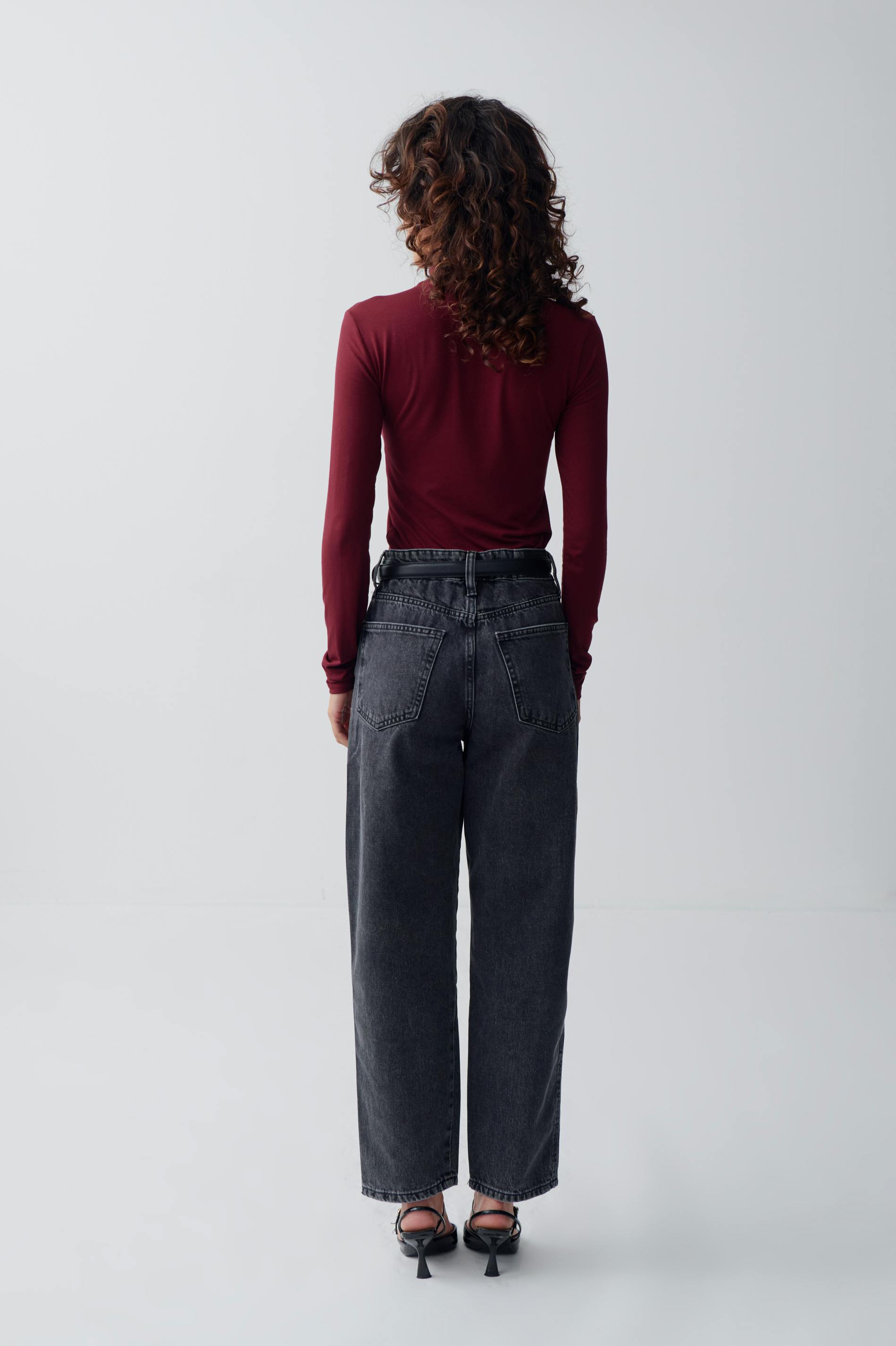 Barrel jeans