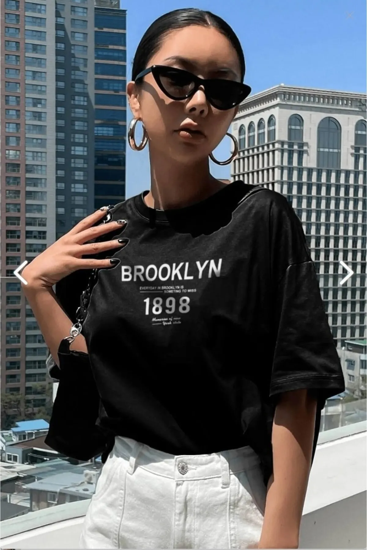 MOONBULL  Übergroßes schwarzes „Brooklyn-1898“-T-Shirt mit Rückendruck