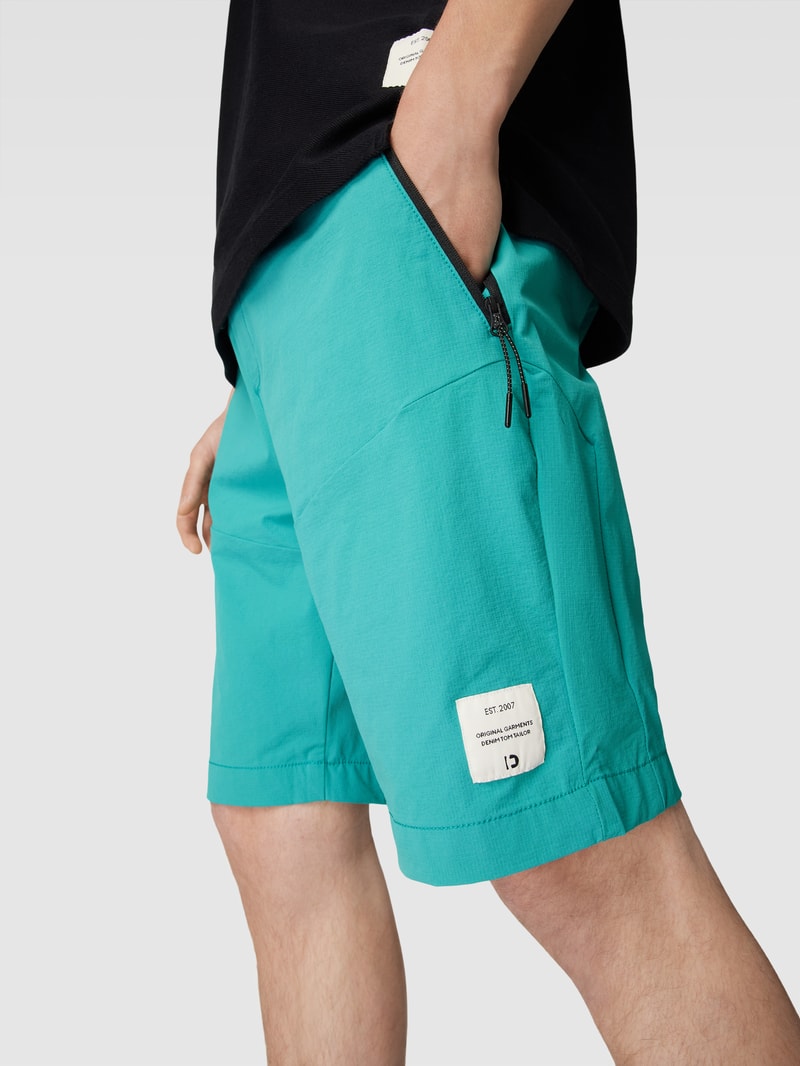 Shorts mit elastischem Bund in türkis