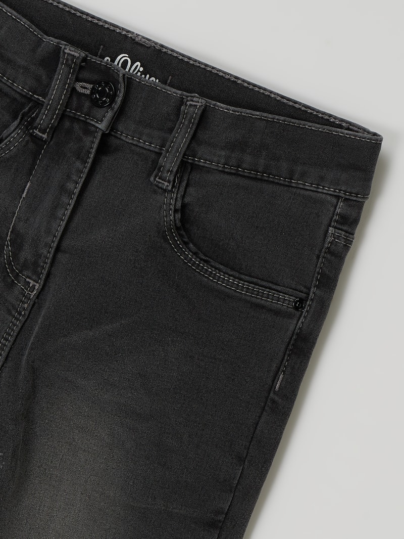 Slim Fit Jeans mit Stretch-Anteil in hellgrau
