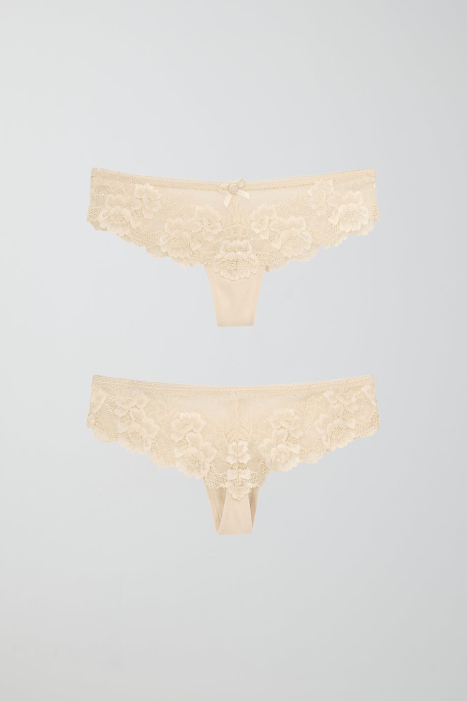 Lace string