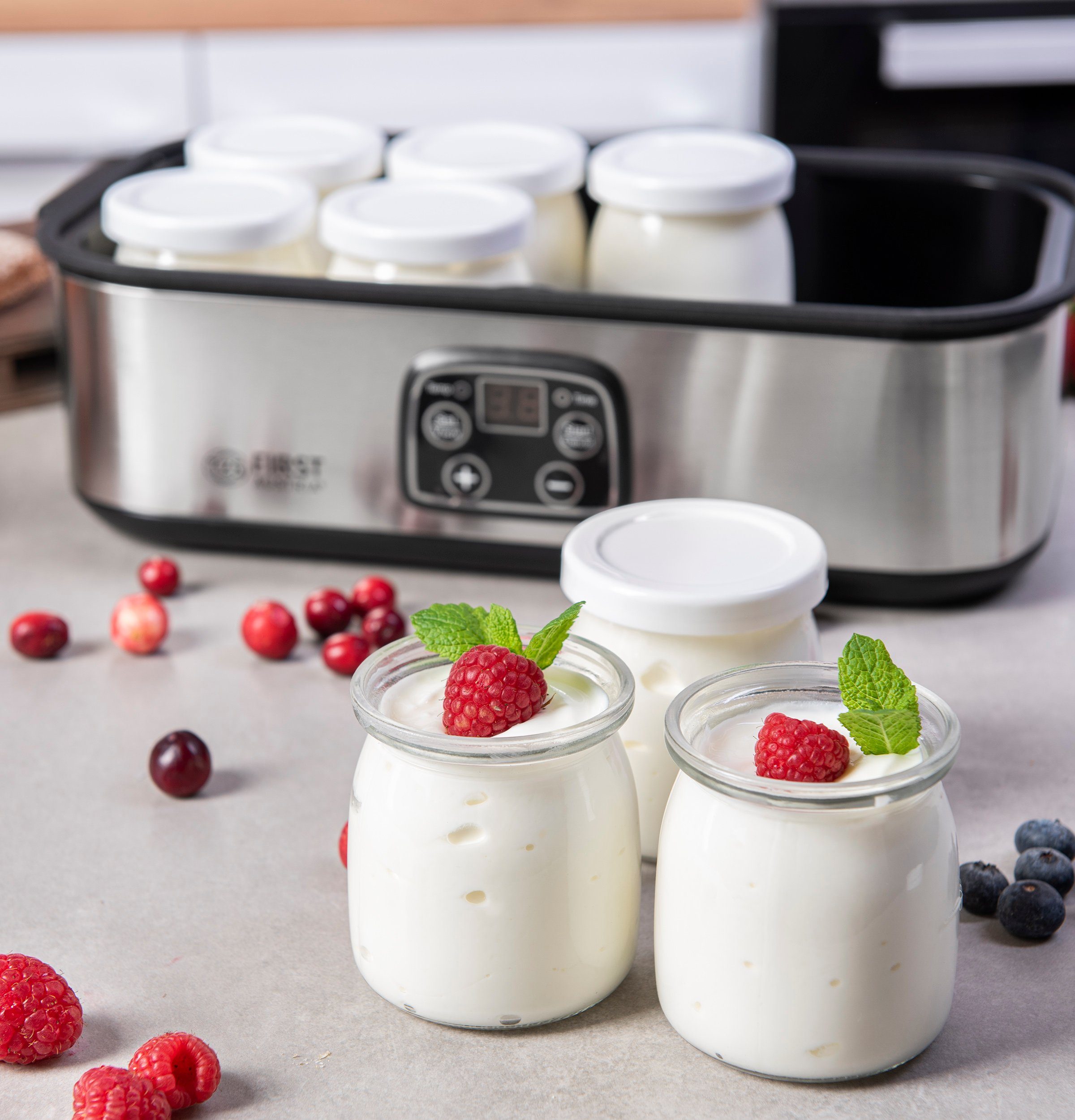TZS FIRST AUSTRIA Joghurtbereiter Elektischer Joghurtbereiter, Joghurt Maker, 30 W, 8 Gläser, 190 ml, LCD-Display, Temperatureinstellung, Timer- und Auto-Stop-Funktion