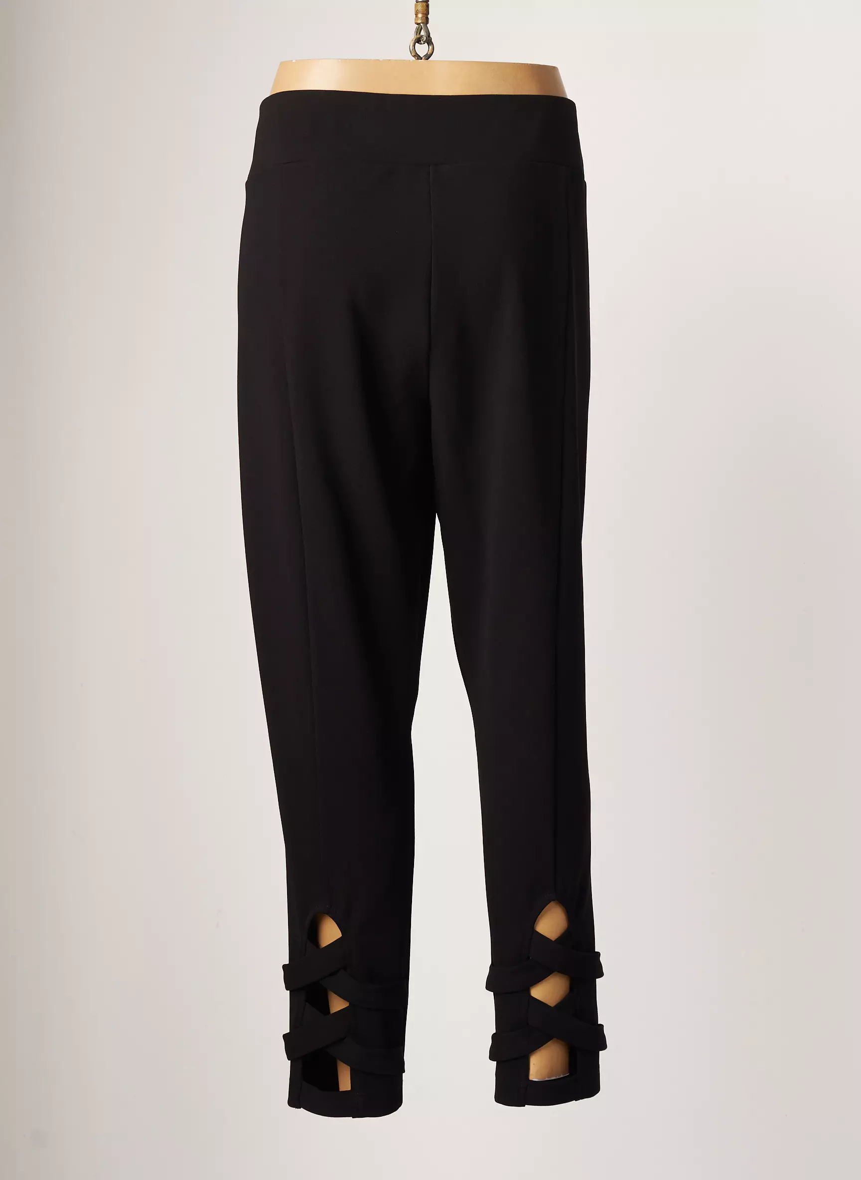 Frank Lyman Pantalons Slim Femme couleur noir