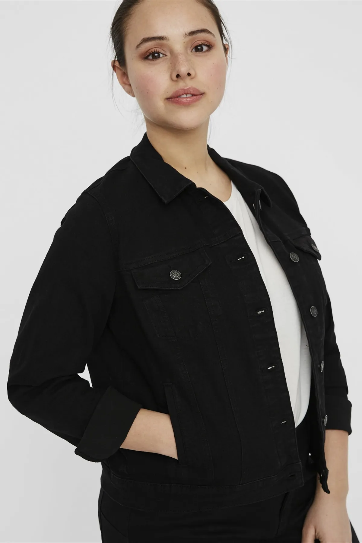 Veromoda Curve  Große Größen in Jacke - Schwarz - Regular Fit