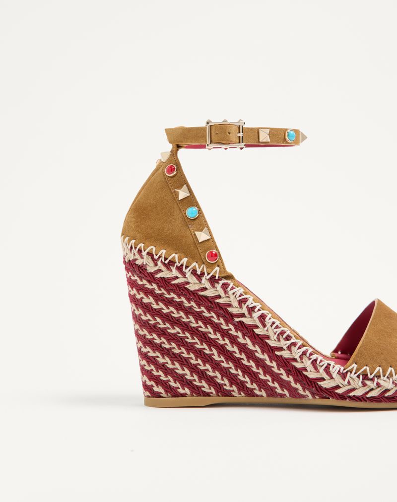 Rockstud dobbelt kilehæl i spaltlæder med cabochonsten 105 mm