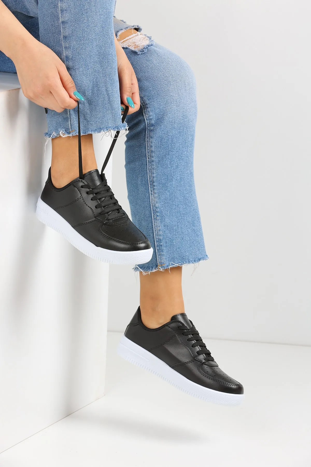 en7  Schwarze und weiße Damen-Sneakers Air-21