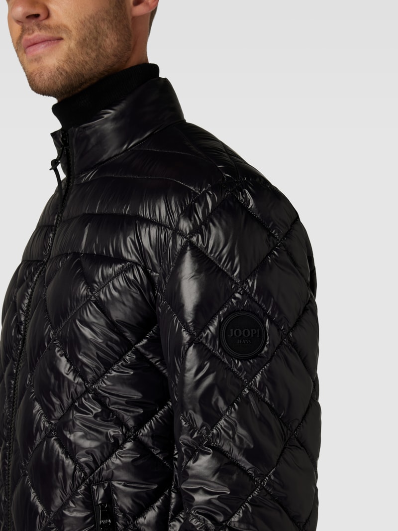 Steppjacke mit Reißverschlusstaschen Modell 'Benji' in schwarz