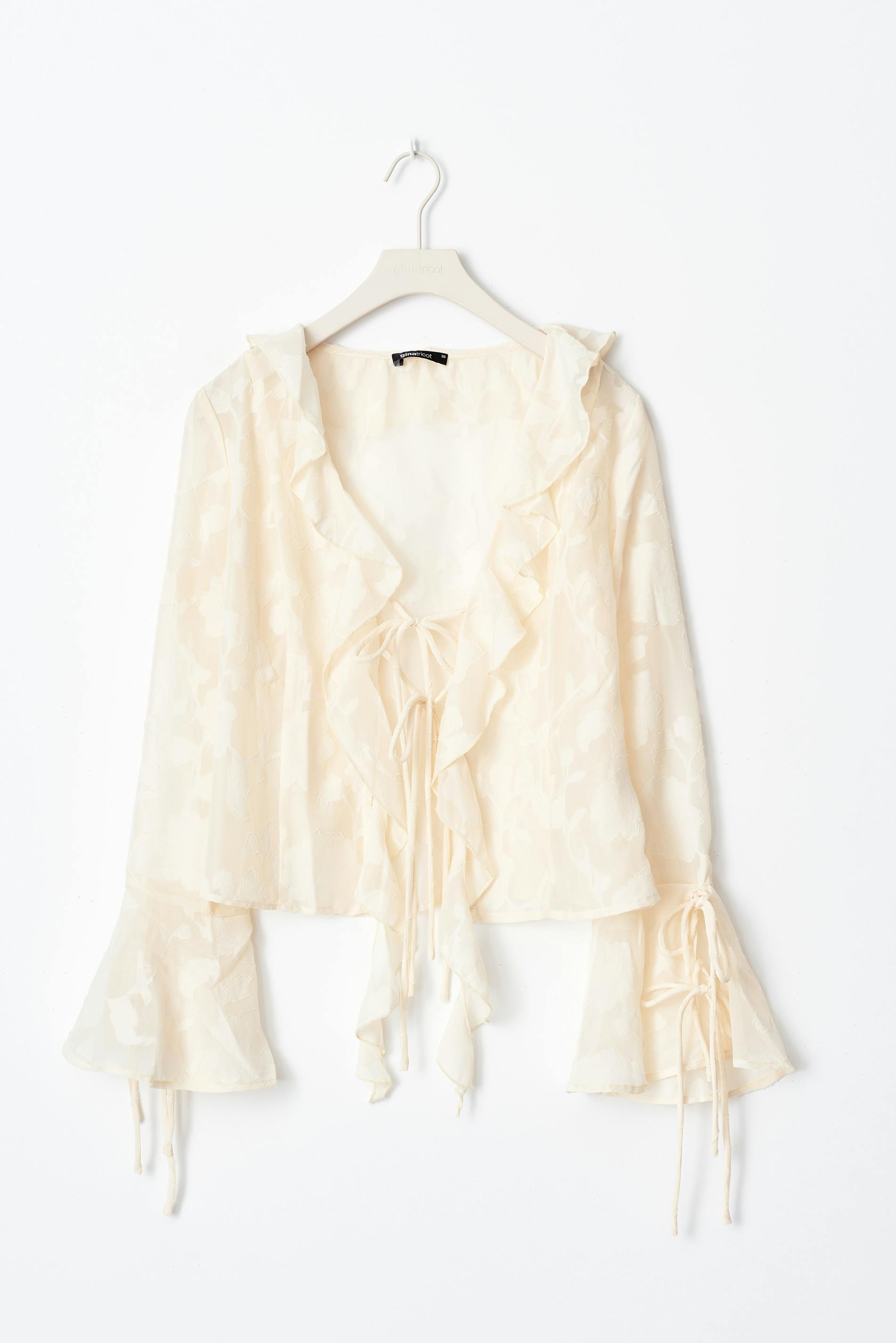 Frill blouse