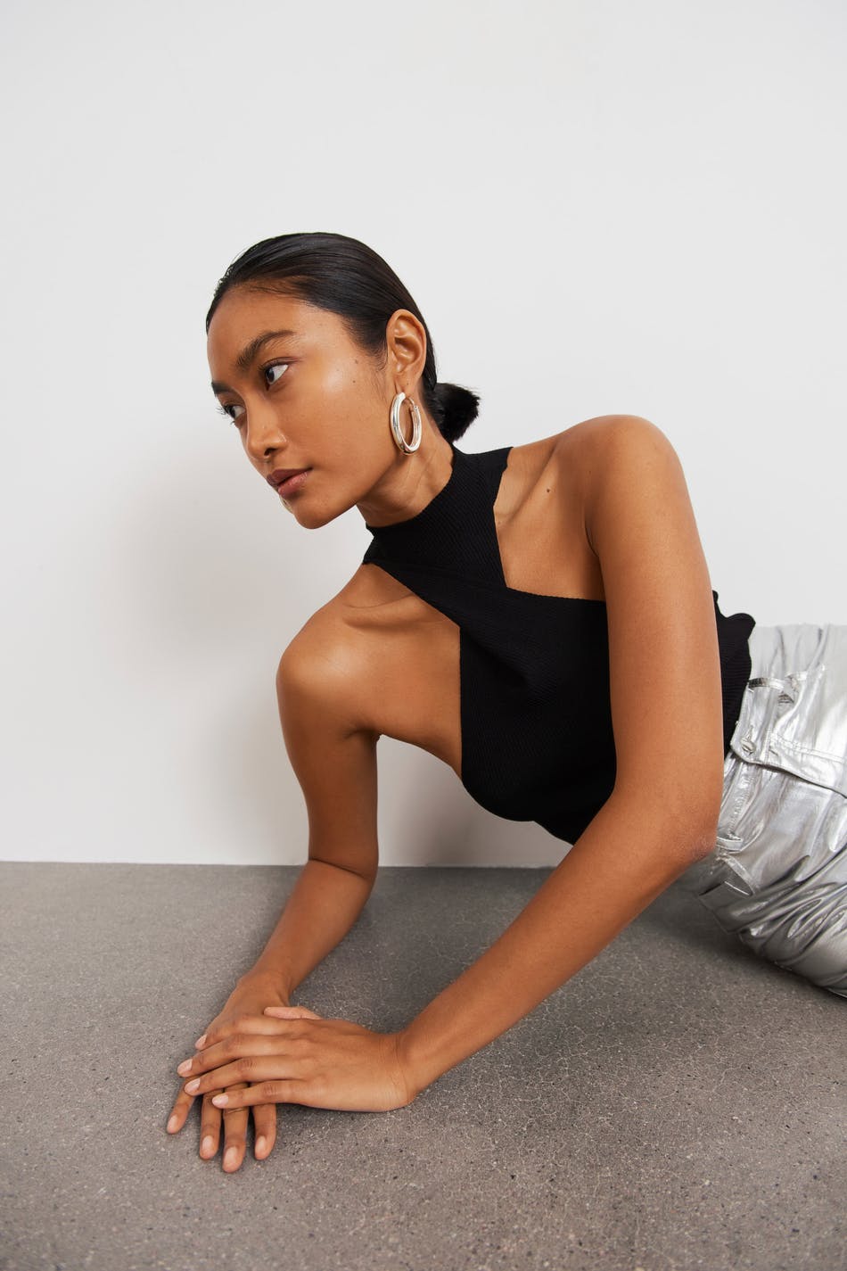 Twist knitted top