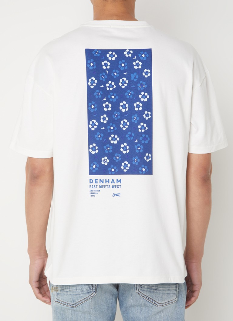 Denham Katagami -t-paita, jossa logo ja painatus takana