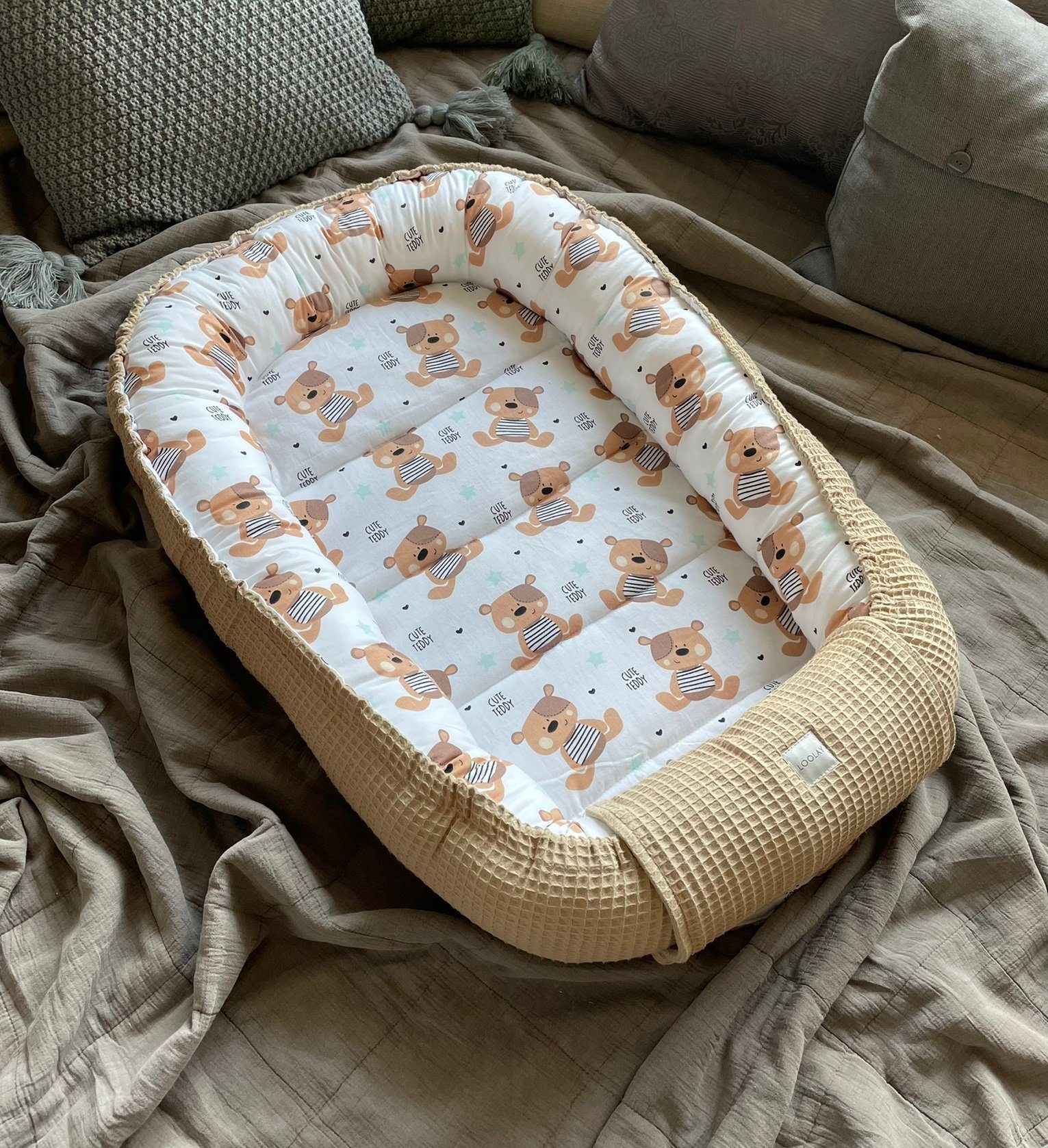 Loolay Bettnestchen TAUPE WAFFELPIQUE Braun TEDDY Baumwolle BABYNEST Babykokon Kokon, (Neugeborene Babyaustattung Reisebett Nestchen SOLO/ o. in Geschenk SETS, 1-tlg., 4 Jahreszeiten ATMUNGSAKTIVER TAUPE WAFFEL), 100% Europäische Stoffe und Kleinseri