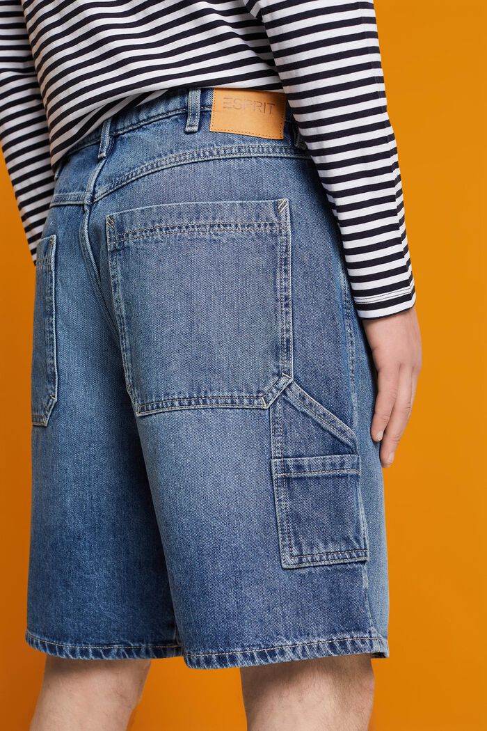 Locker geschnittene Jeansshorts