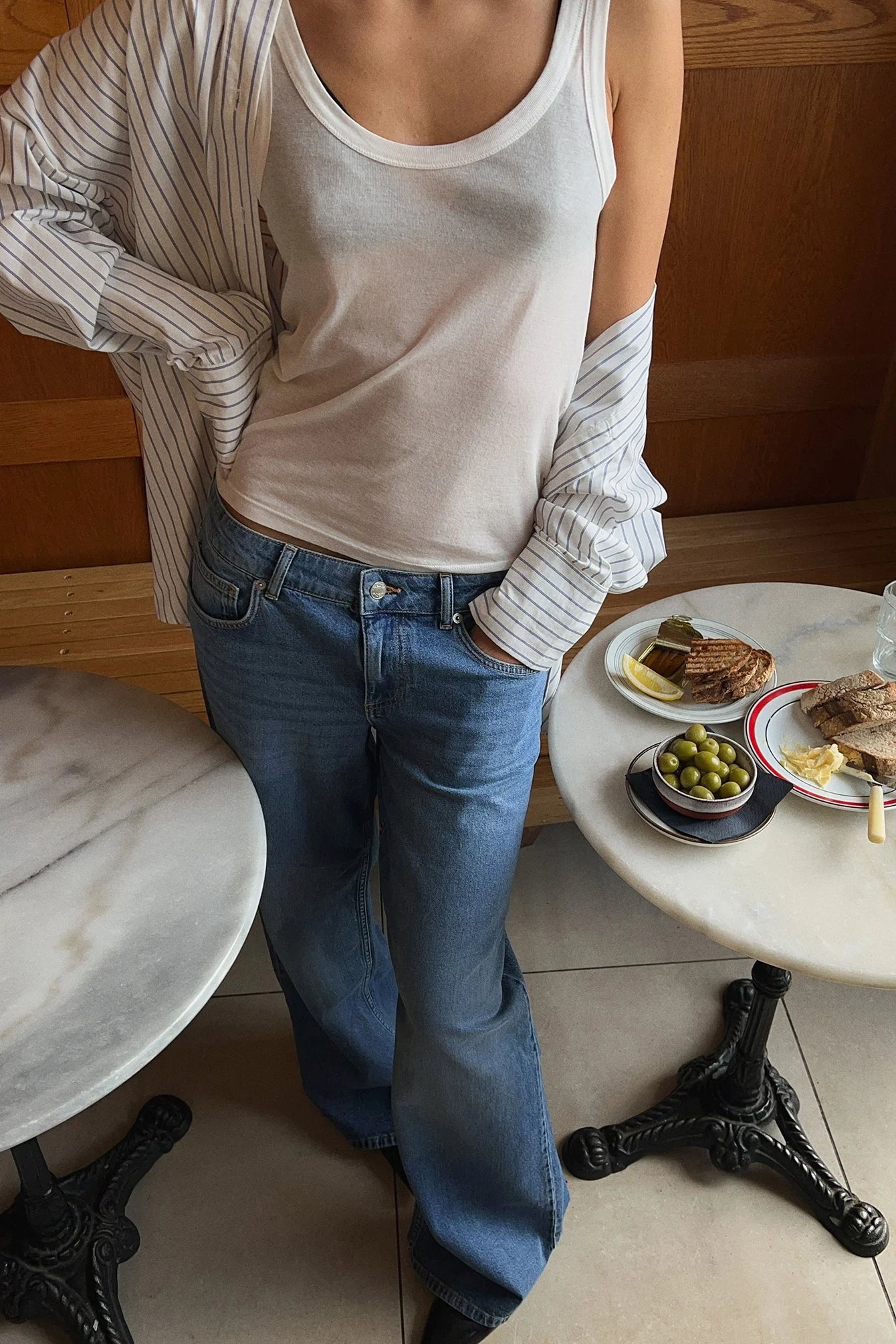 Weite Jeans mit tiefer Taille